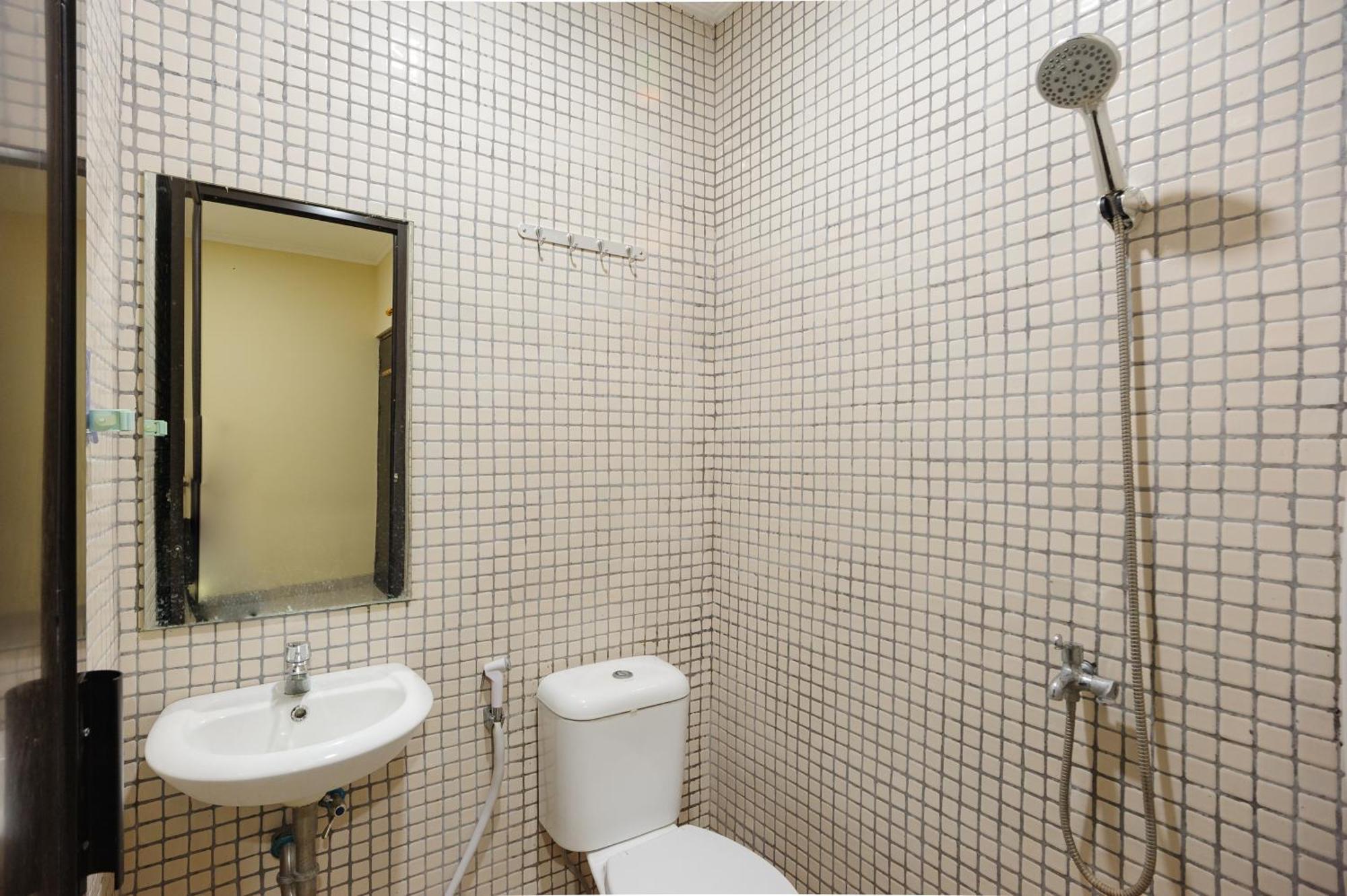 Hotel Reddoorz Near International Velodrome 2*