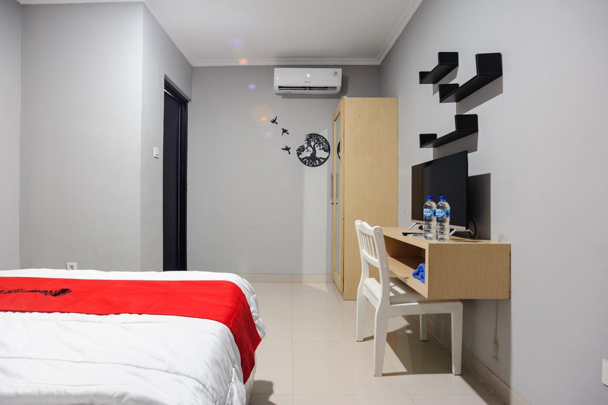 Hotel Reddoorz Near International Velodrome Jakarta