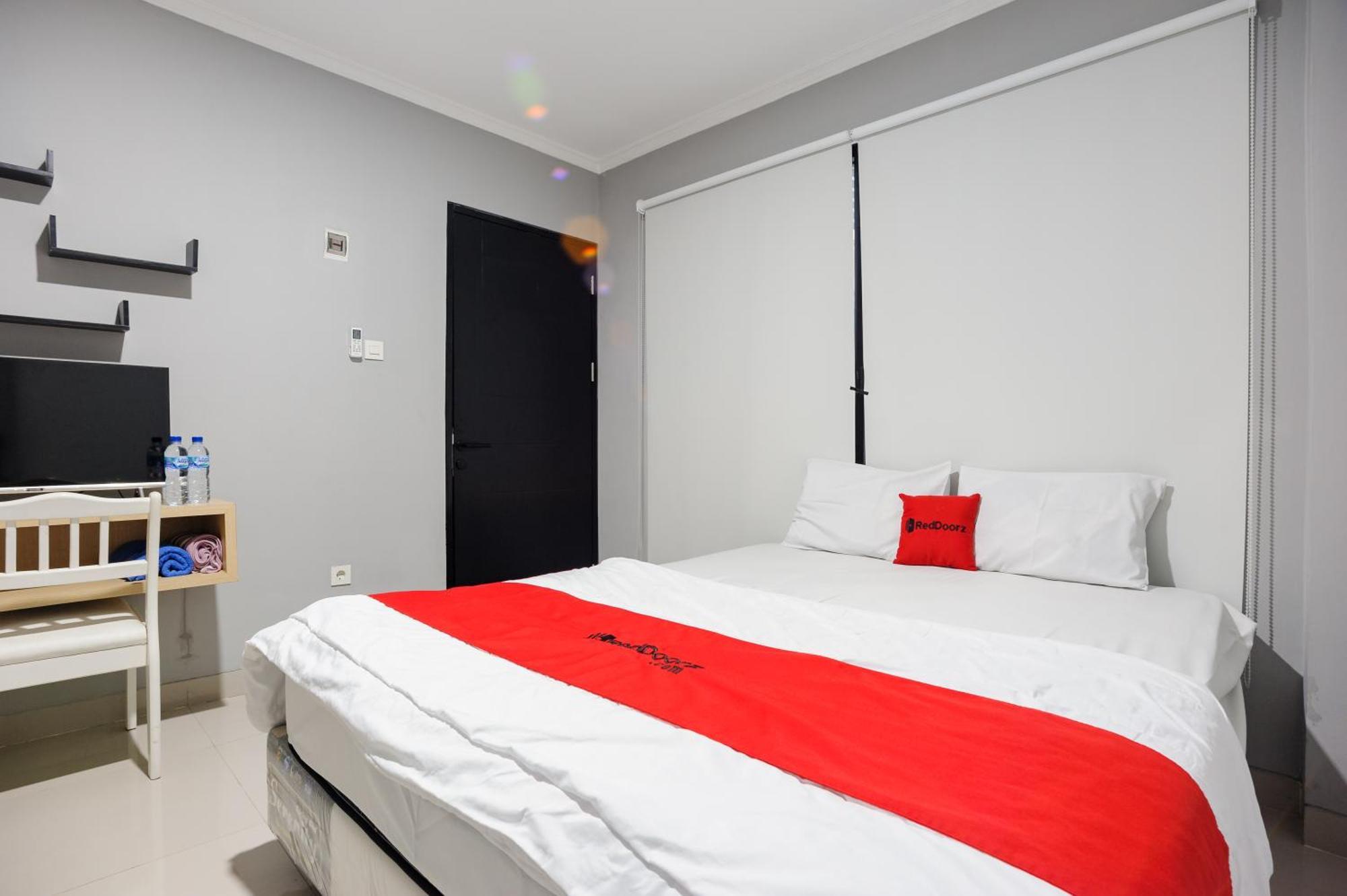 Reddoorz Near International Velodrome 2*