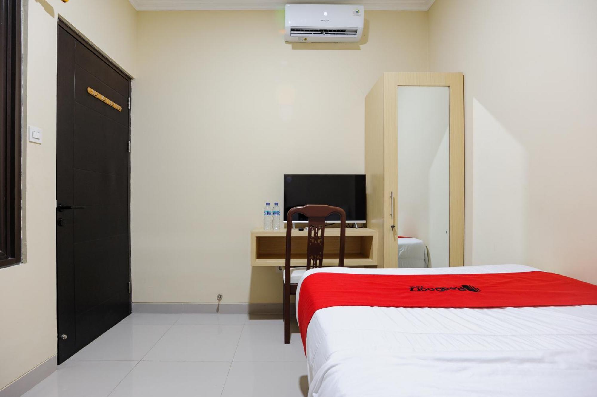 Reddoorz Near International Velodrome Hotel