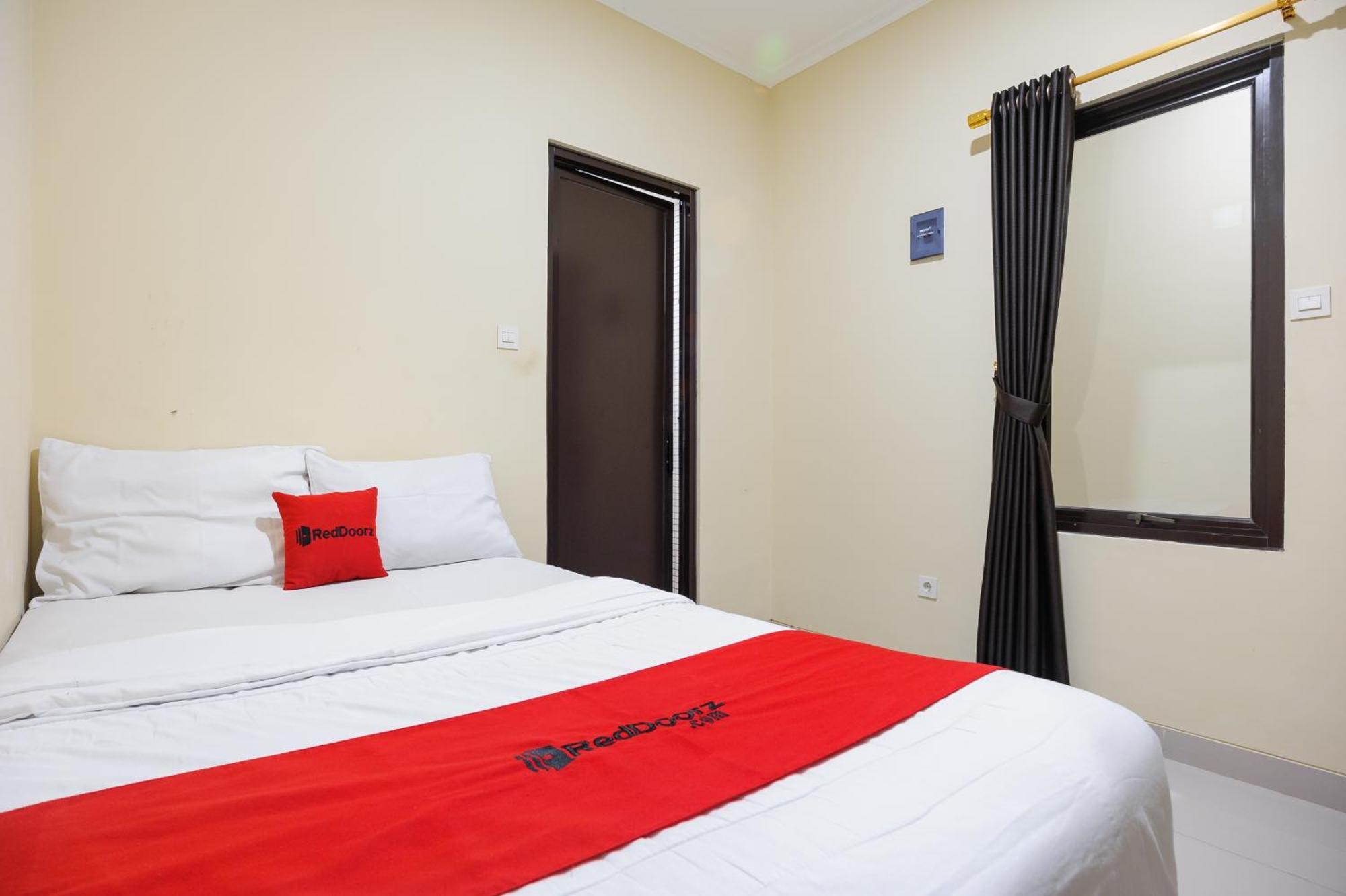 Reddoorz Near International Velodrome Hotel Jakarta