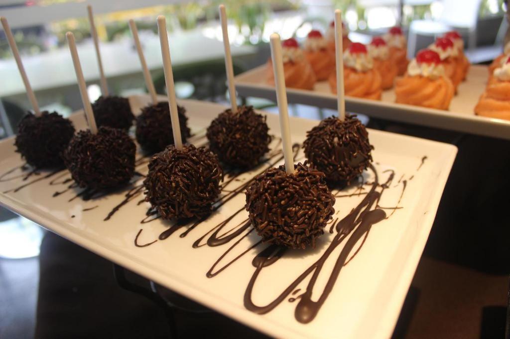 Pomelotel Patra Kuningan 3*