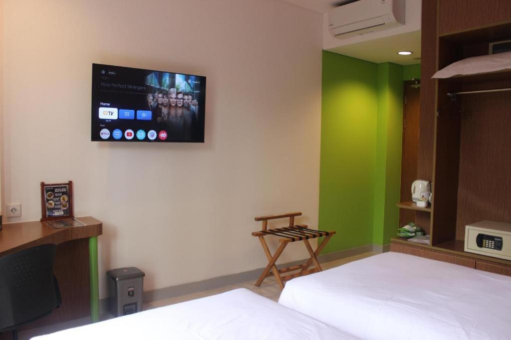 Hotel Pomelotel Patra Kuningan Jakarta