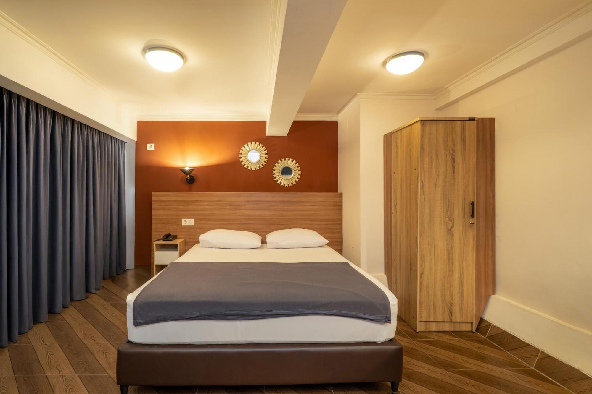 Blok M Guest house Jakarta