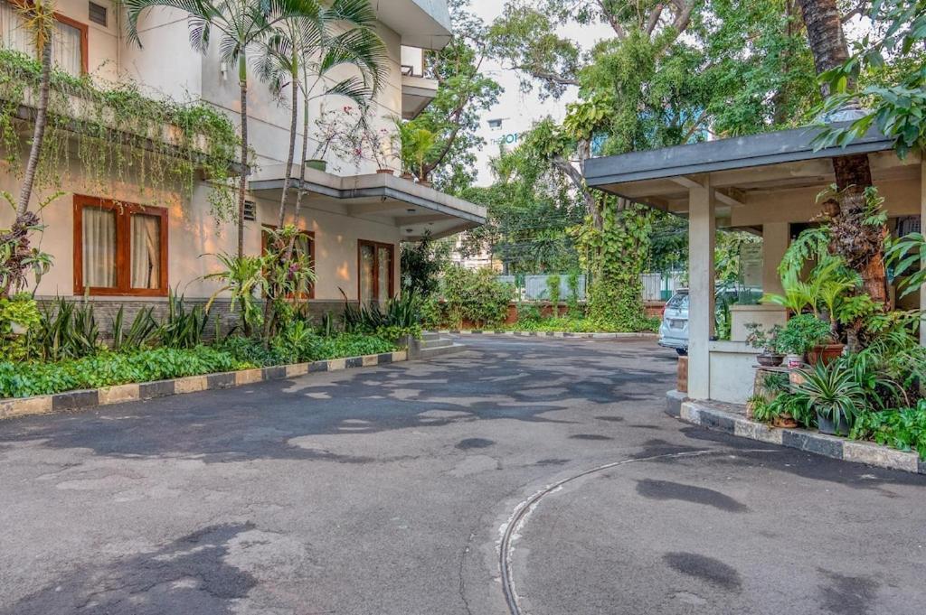 Hotel Iotel Dharmawangsa *