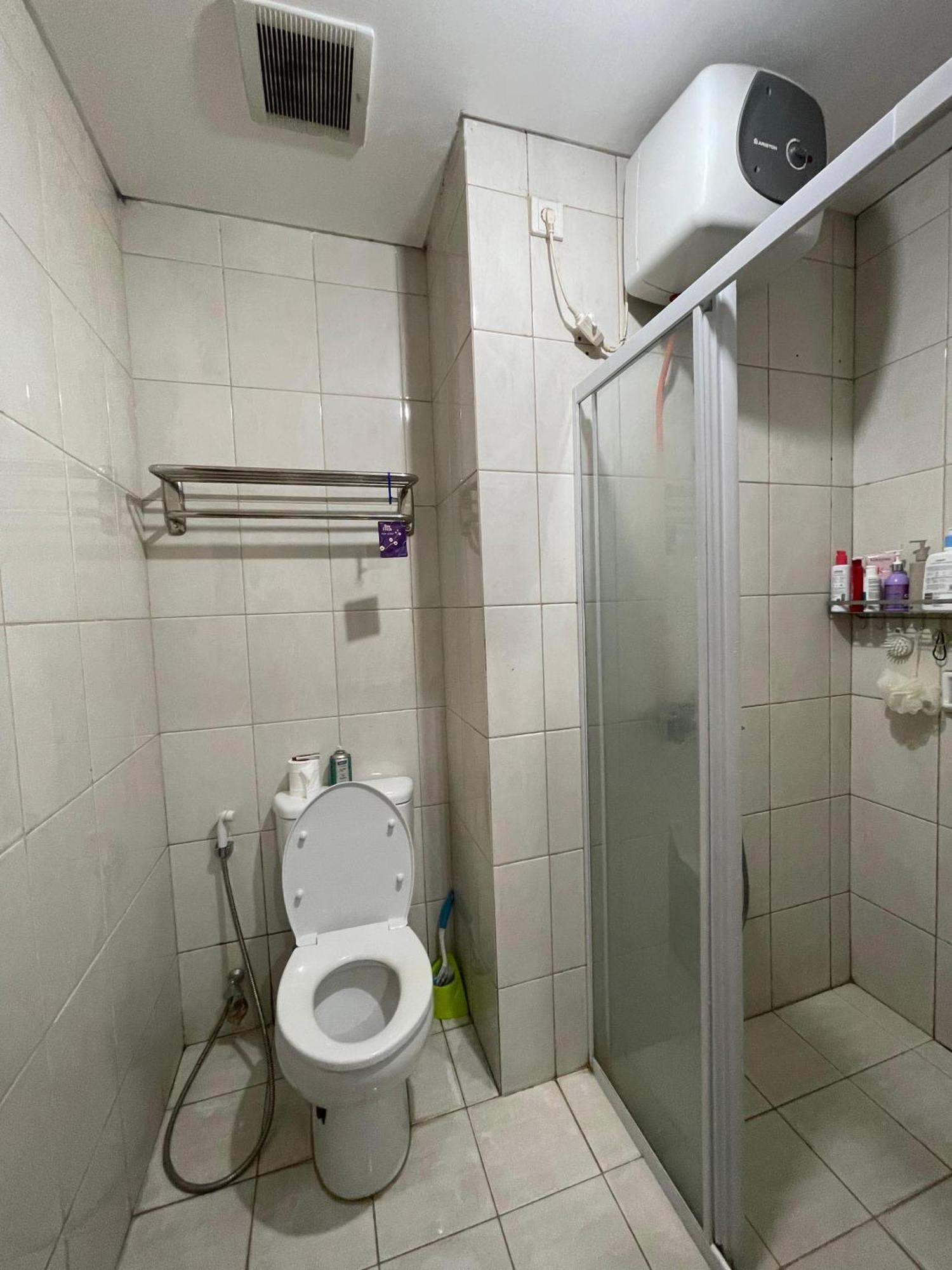 1br Thamrin Executive With Netflix, Rooftop Pool, Jacuzzi, Sauna, Gym, 5mins Walk To Grand Indonesia Apartment *