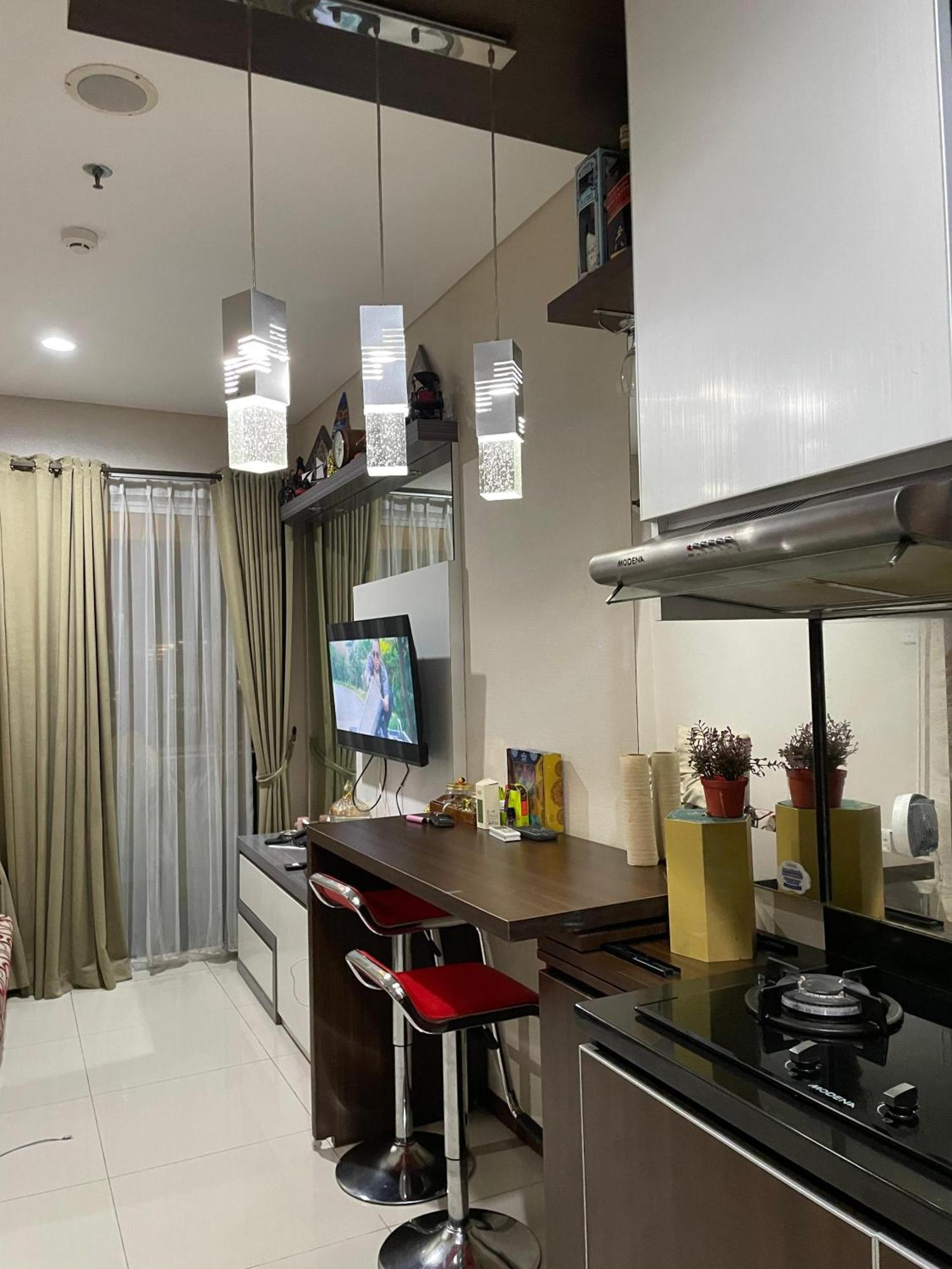 Apartment 1br Thamrin Executive With Netflix, Rooftop Pool, Jacuzzi, Sauna, Gym, 5mins Walk To Grand Indonesia *