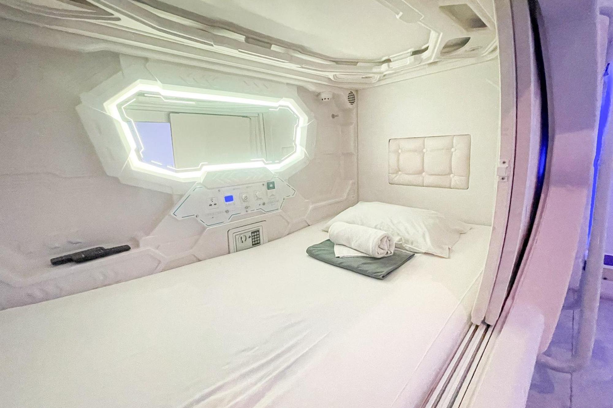 Reddoorz Capsule At Batu Tulis Khách sạn