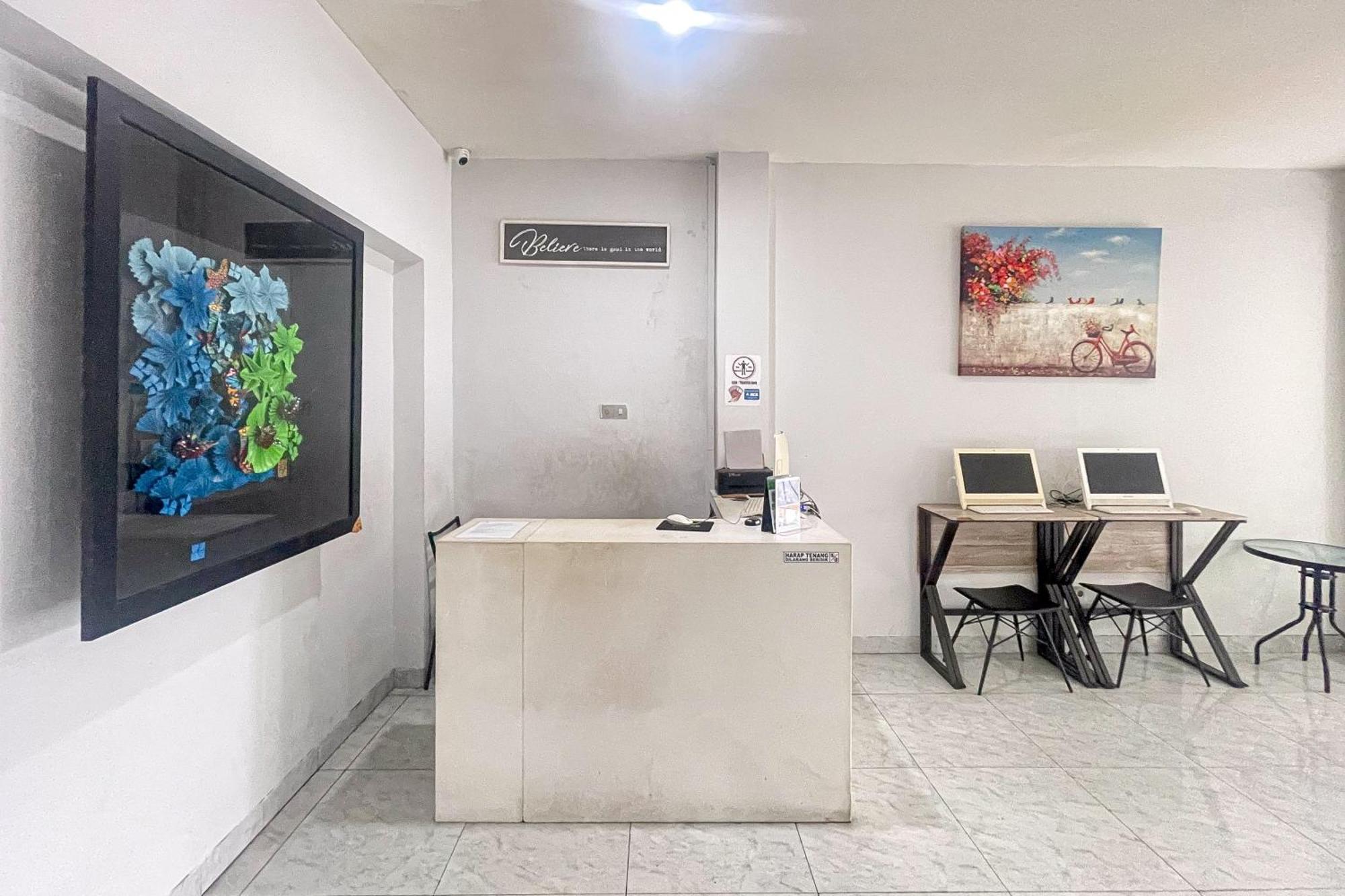 Reddoorz Capsule At Batu Tulis Hotel Jakarta