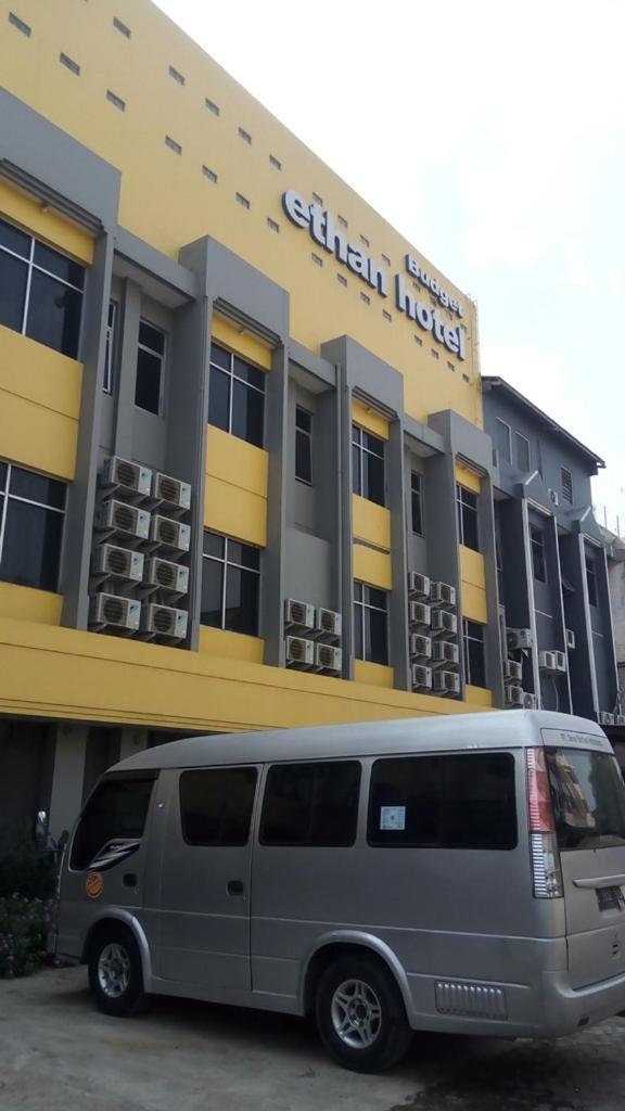 Hotel Ethan Cilincing Plaza