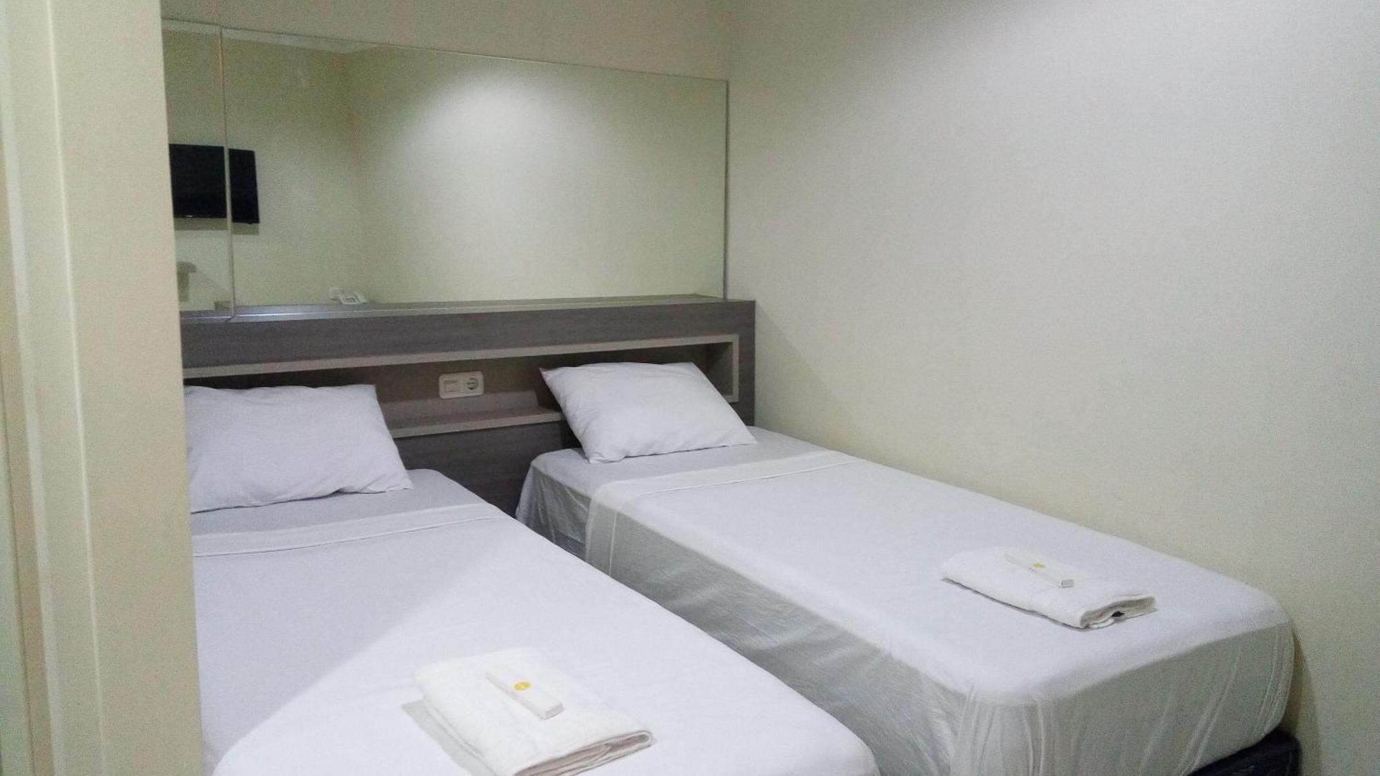 Hotel Ethan Cilincing Plaza Jakarta