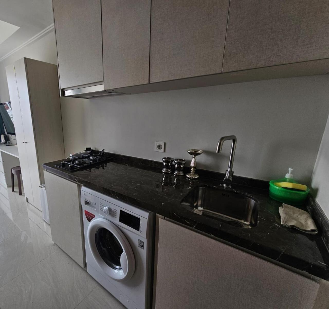 Sedayu Deluxe By Ellison Apartment Jakarta
