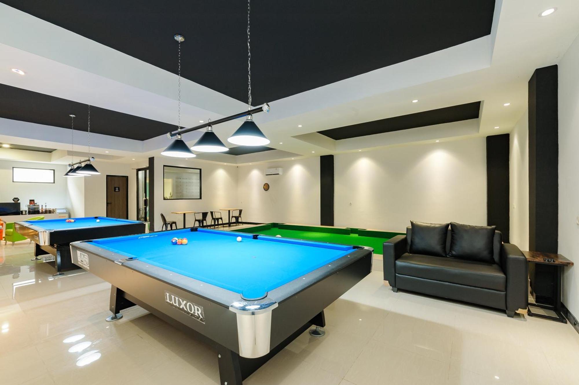 Sans Hotel Max Living Cengkareng Hotel Jakarta