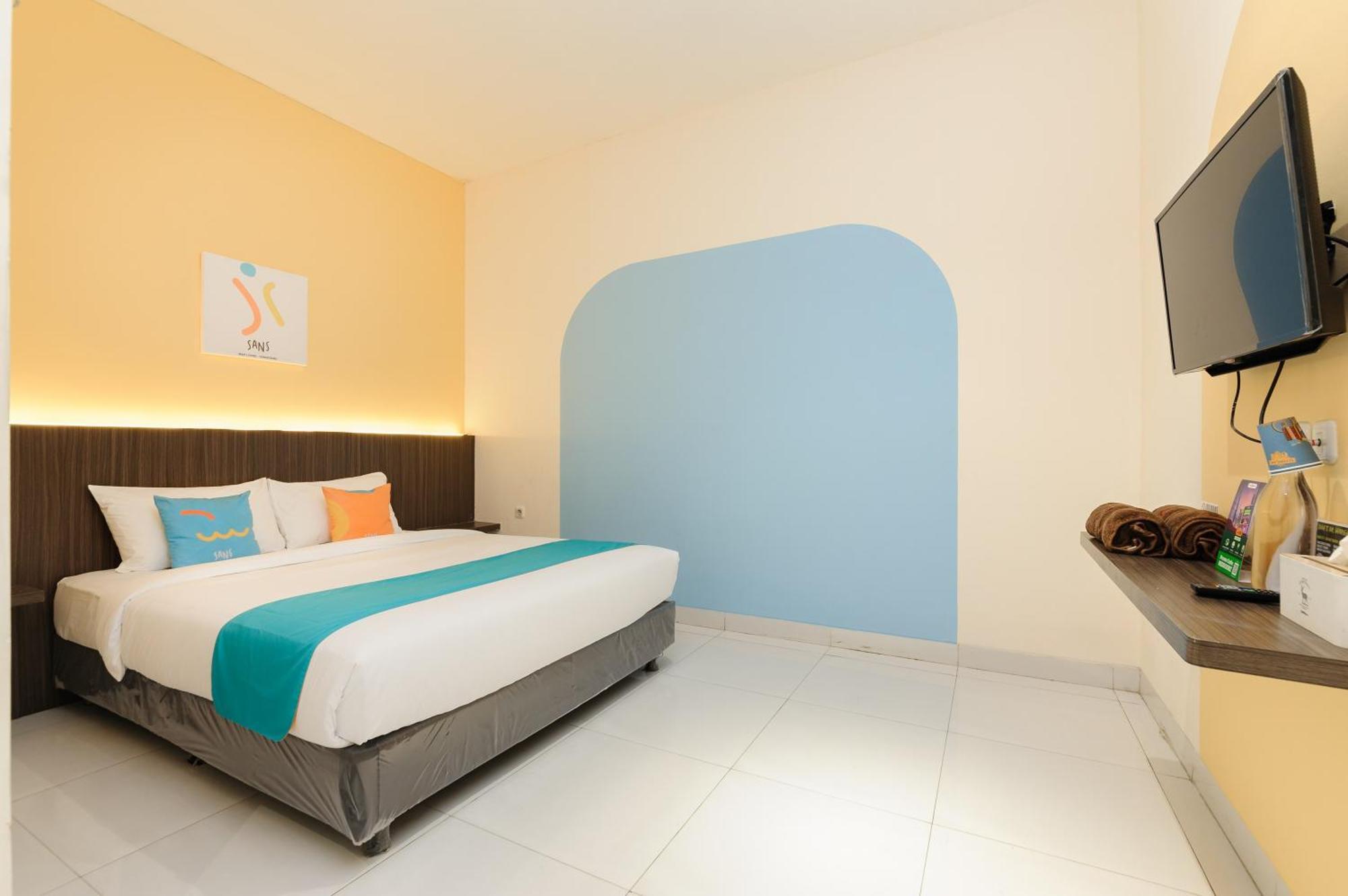 Sans Hotel Max Living Cengkareng Hotel Jakarta