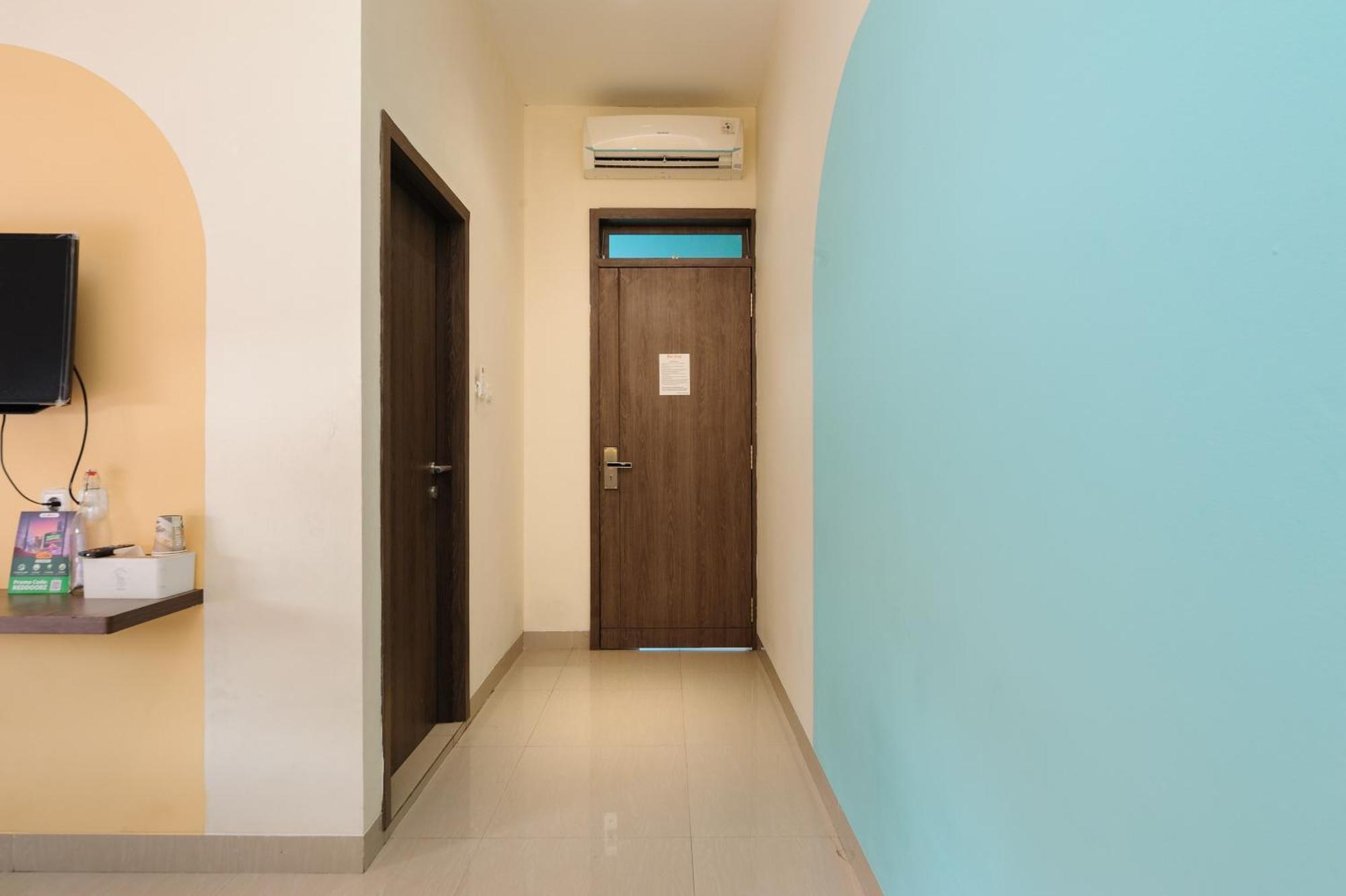 Sans Hotel Max Living Cengkareng Hotel 3*