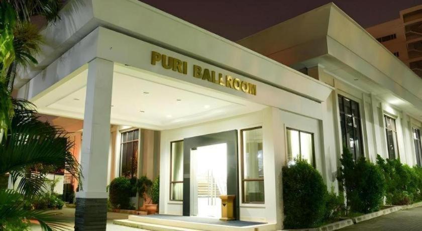 Hotel Puri Mega