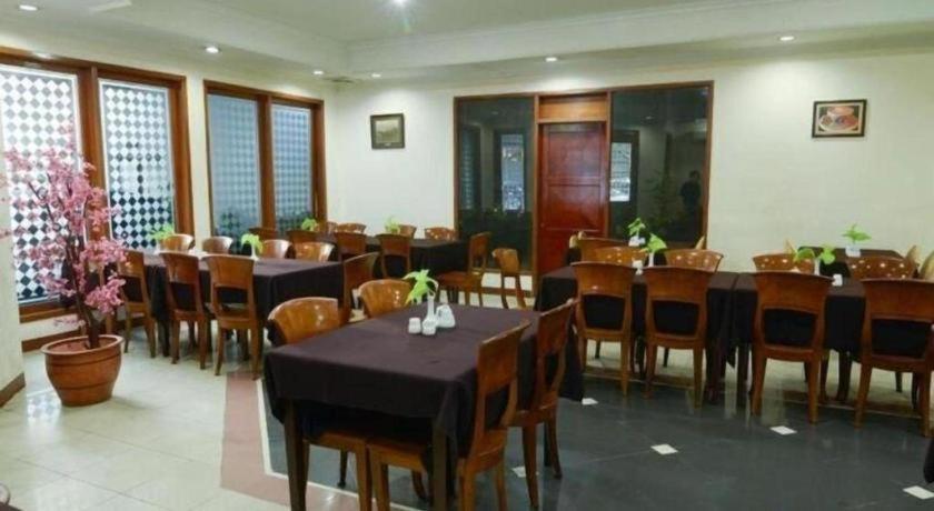 Puri Mega 3* Jakarta