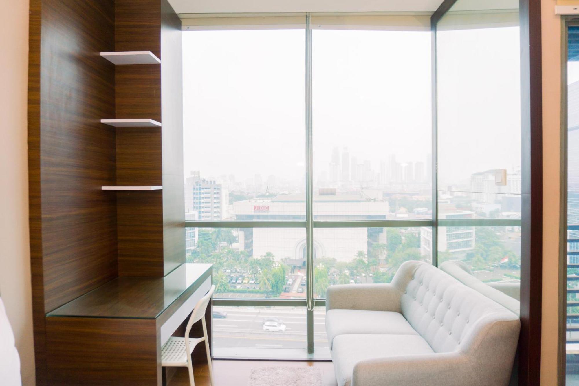 Homey And Minimalist At Gp Plaza By Travelio Apartment