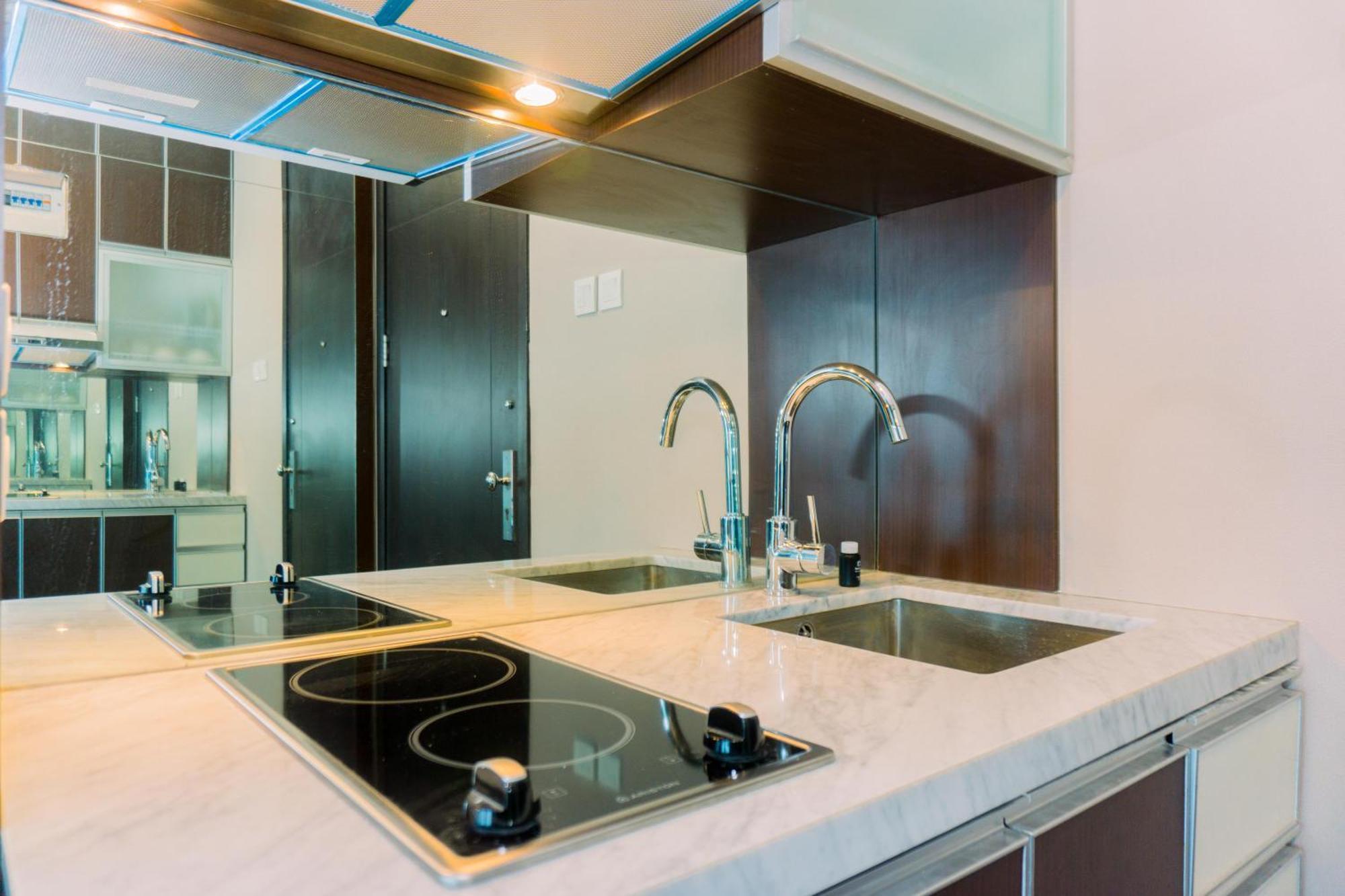 Homey And Minimalist At Gp Plaza By Travelio *