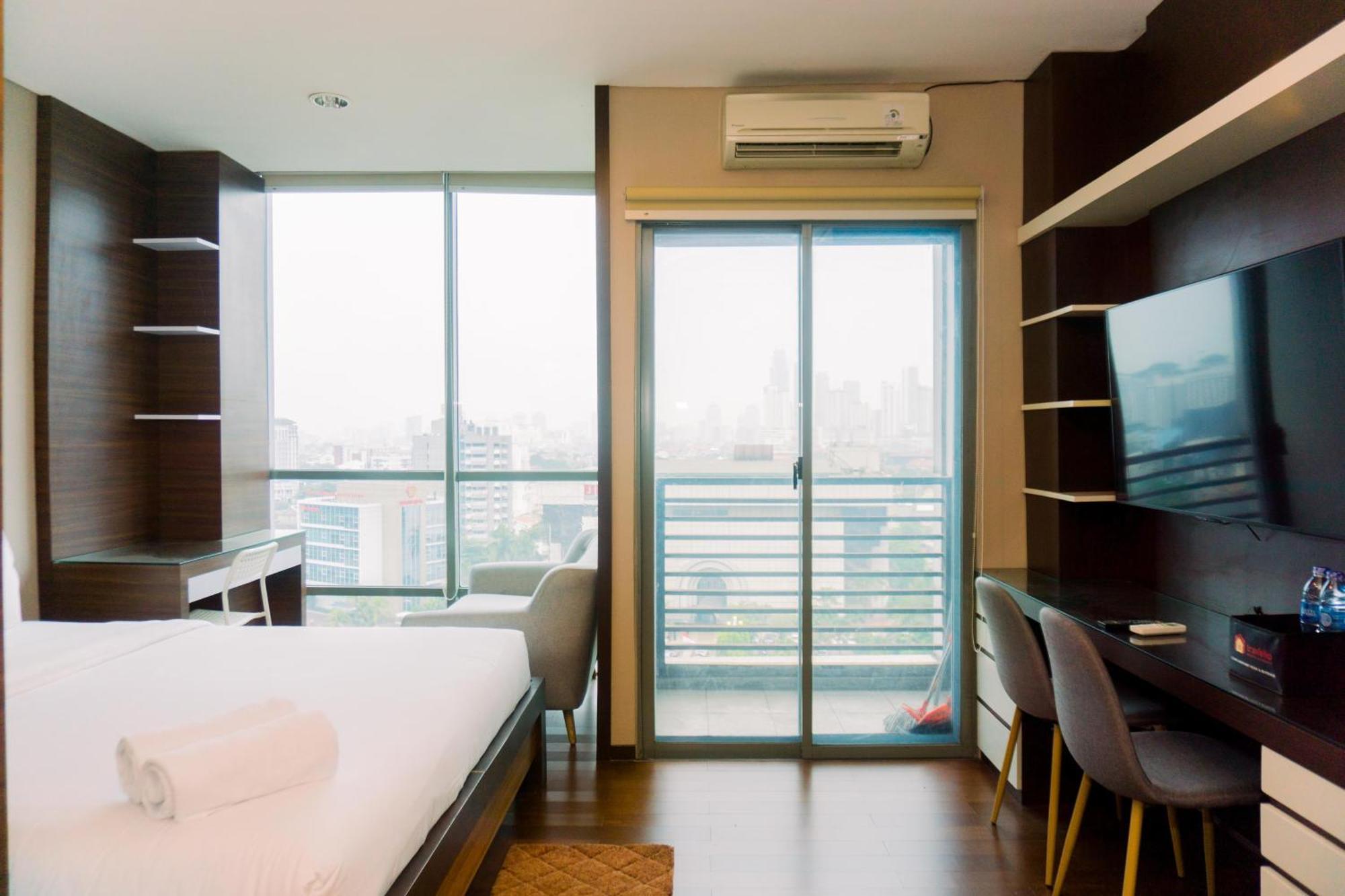 Homey And Minimalist At Gp Plaza By Travelio Jakarta