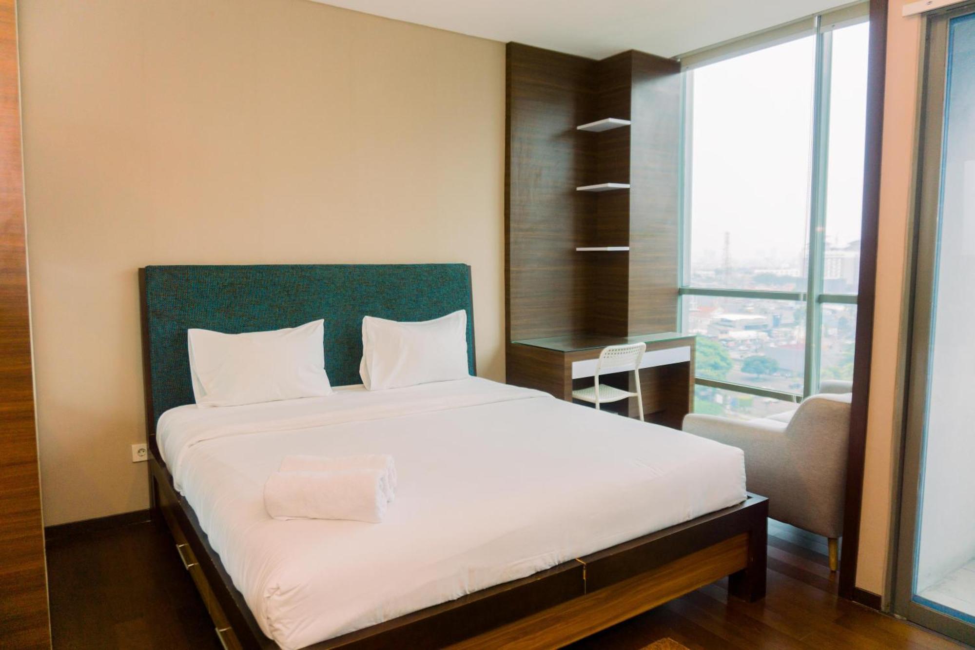 Homey And Minimalist At Gp Plaza By Travelio *