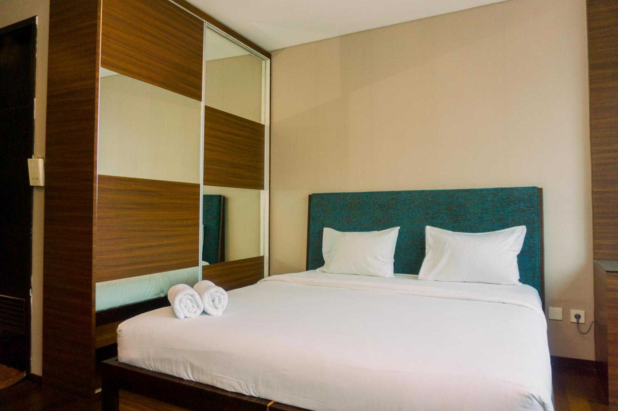 Homey And Minimalist At Gp Plaza By Travelio Apartment