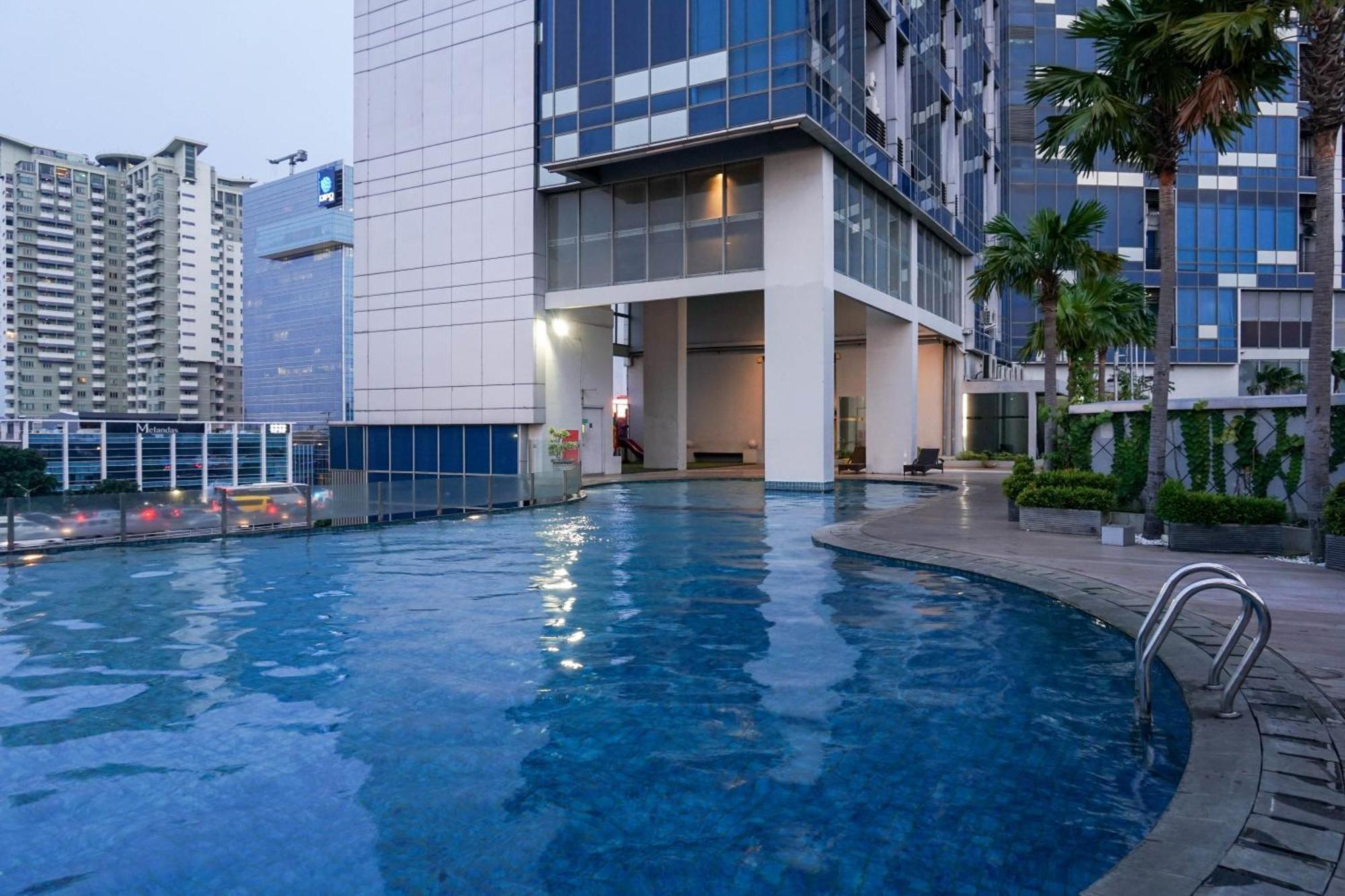 Apartment Homey And Minimalist At Gp Plaza By Travelio