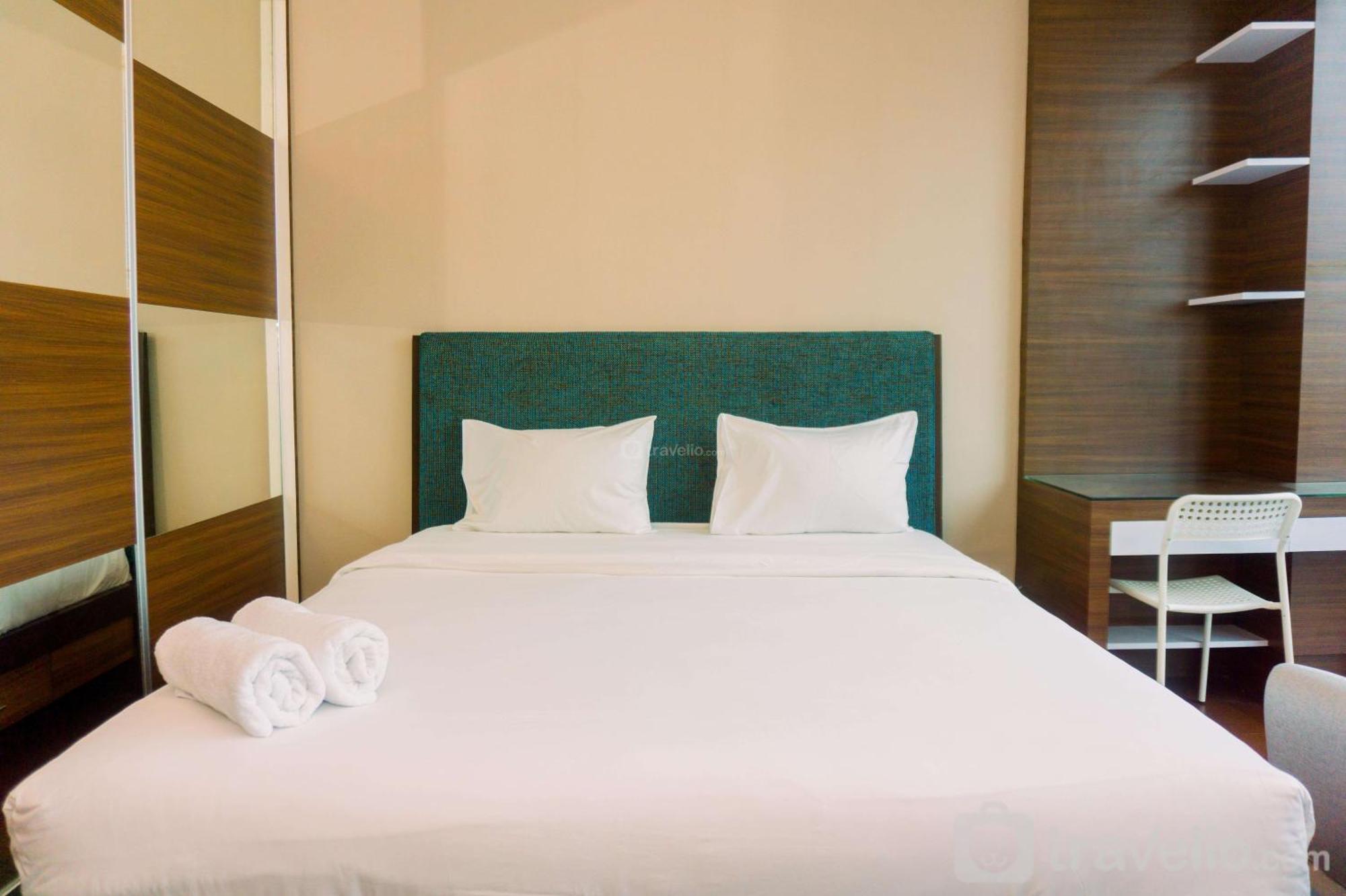 Homey And Minimalist At Gp Plaza By Travelio Apartment