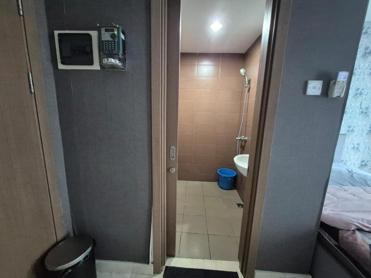 Puri Orchard Lani's Transit Apartment *