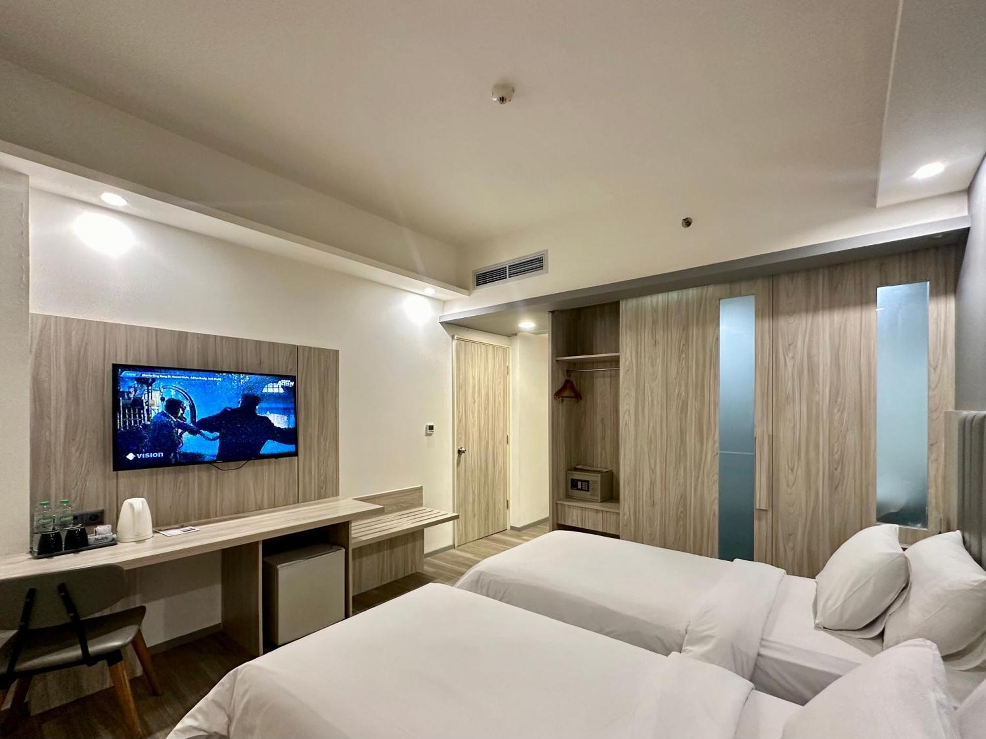 Sparks Life Jakarta, Artotel Curated 4*