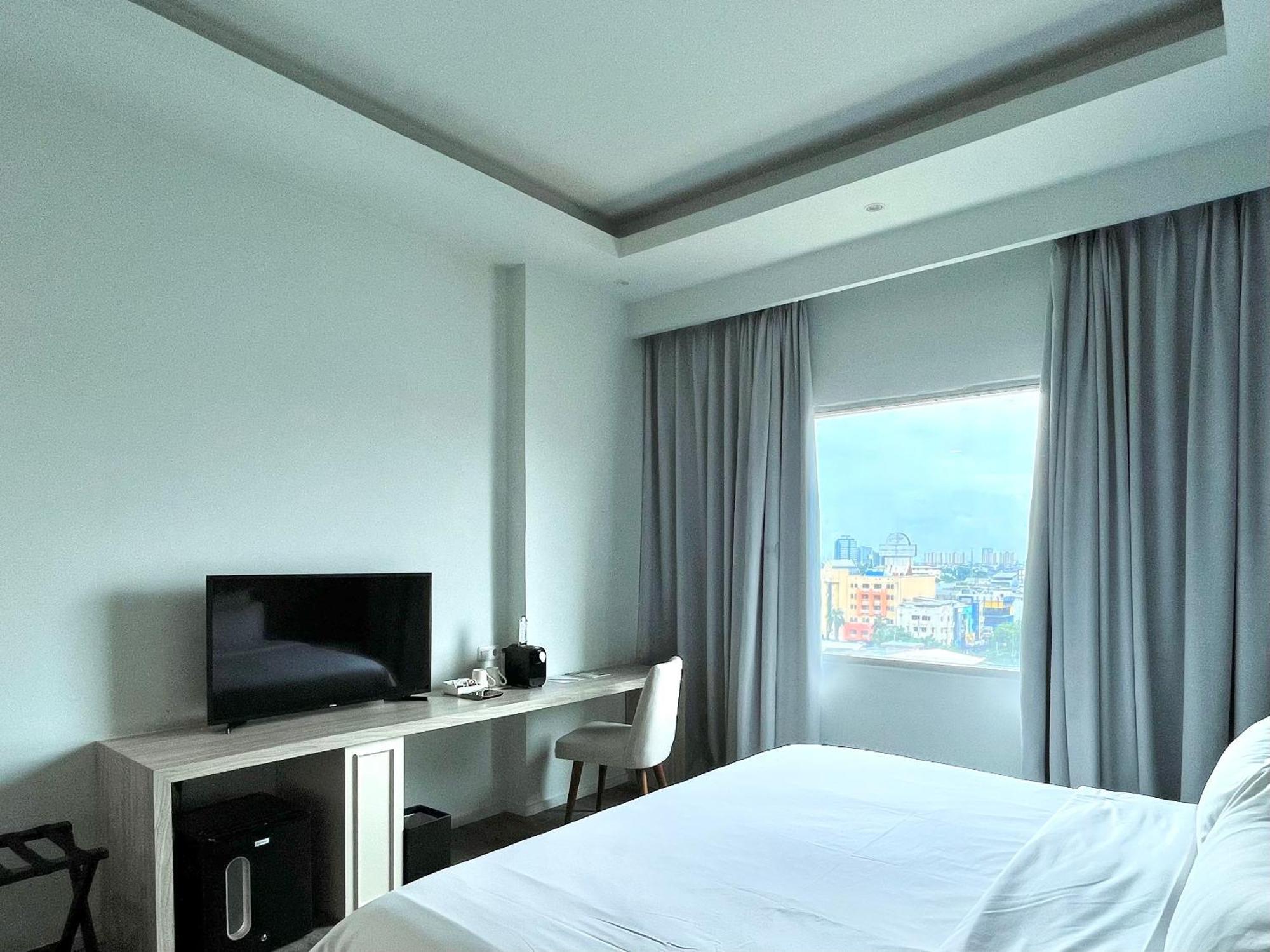 Sparks Life Jakarta, Artotel Curated