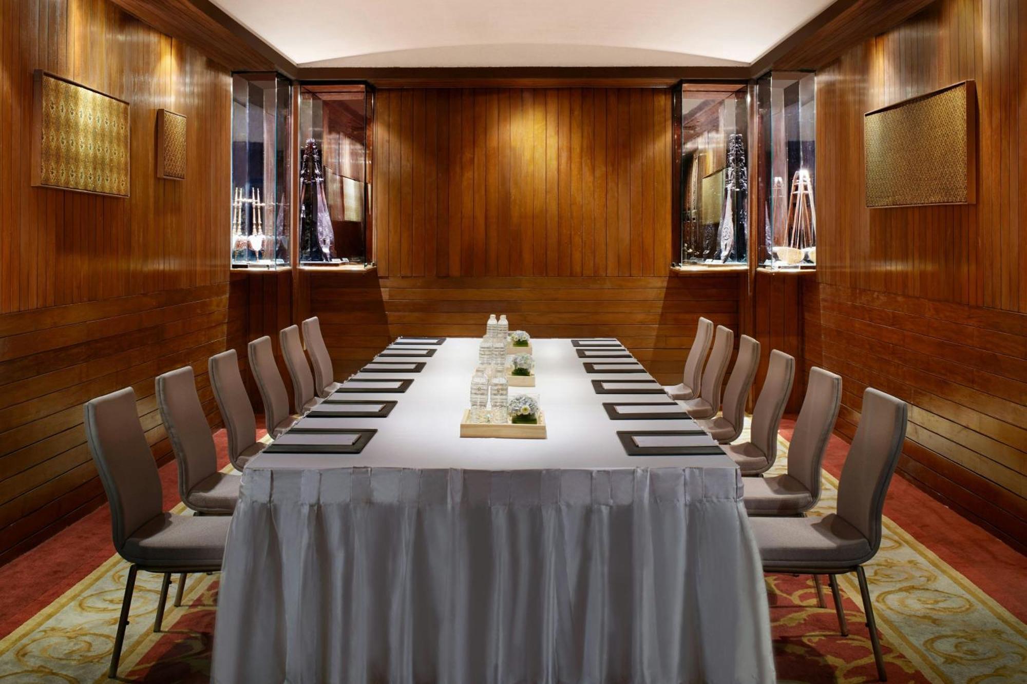 Sari Pacific Jakarta, Autograph Collection Hotel 5*