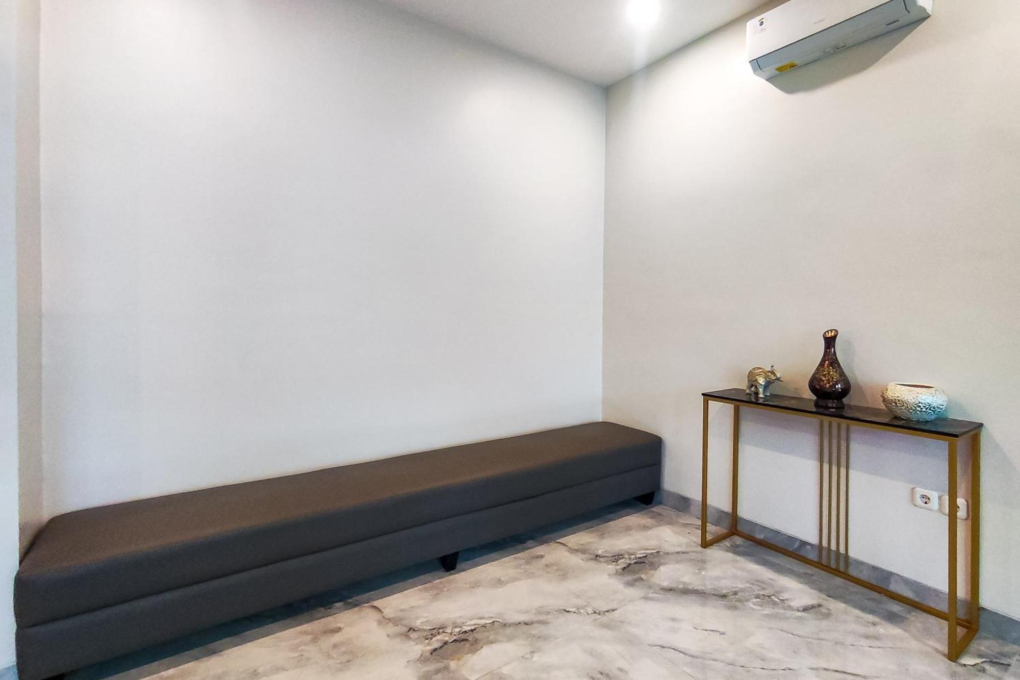 Urbanview Syariah Senen 3* Jakarta