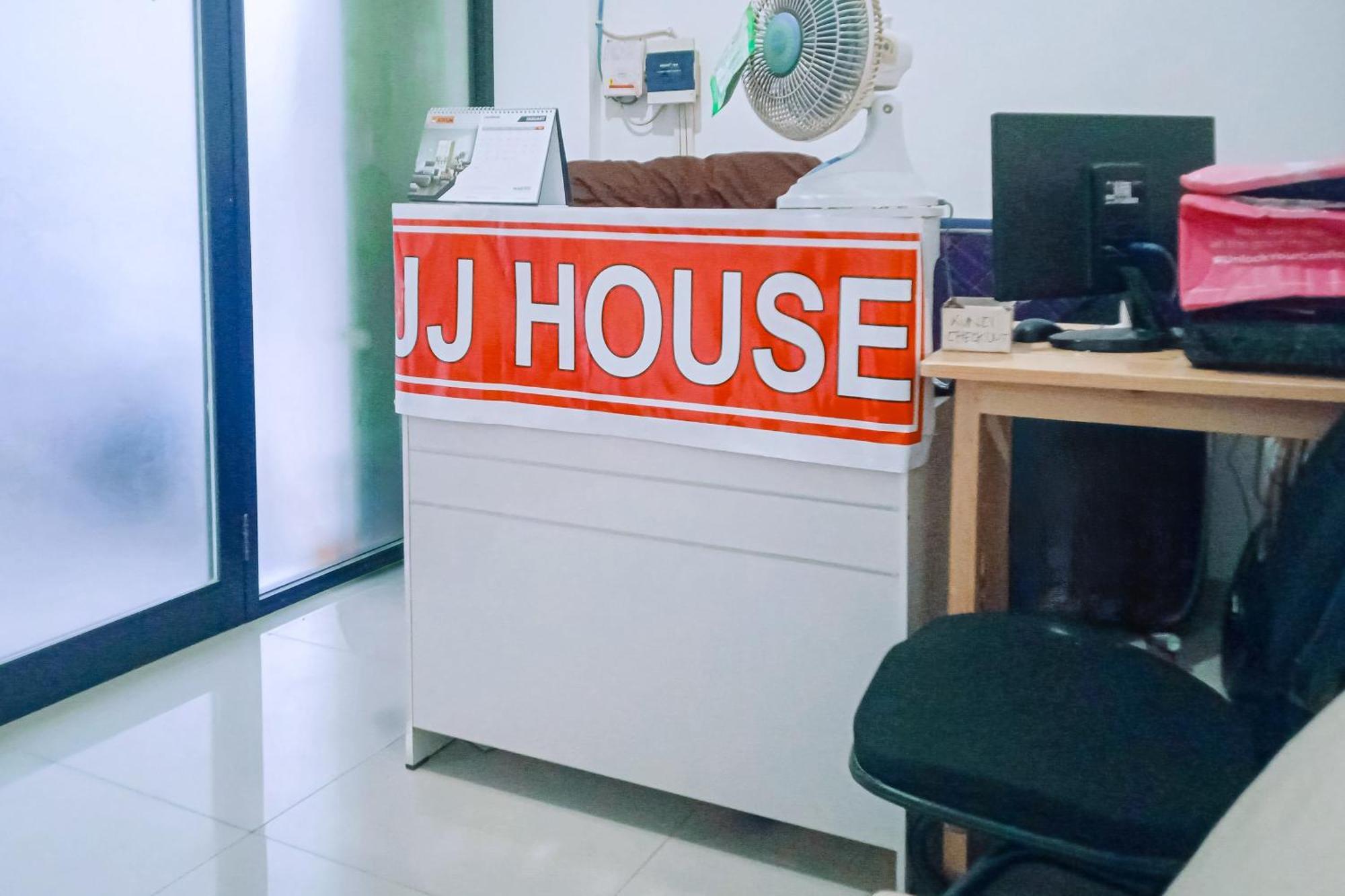 Jj House Mitra Reddoorz Hotel 2*