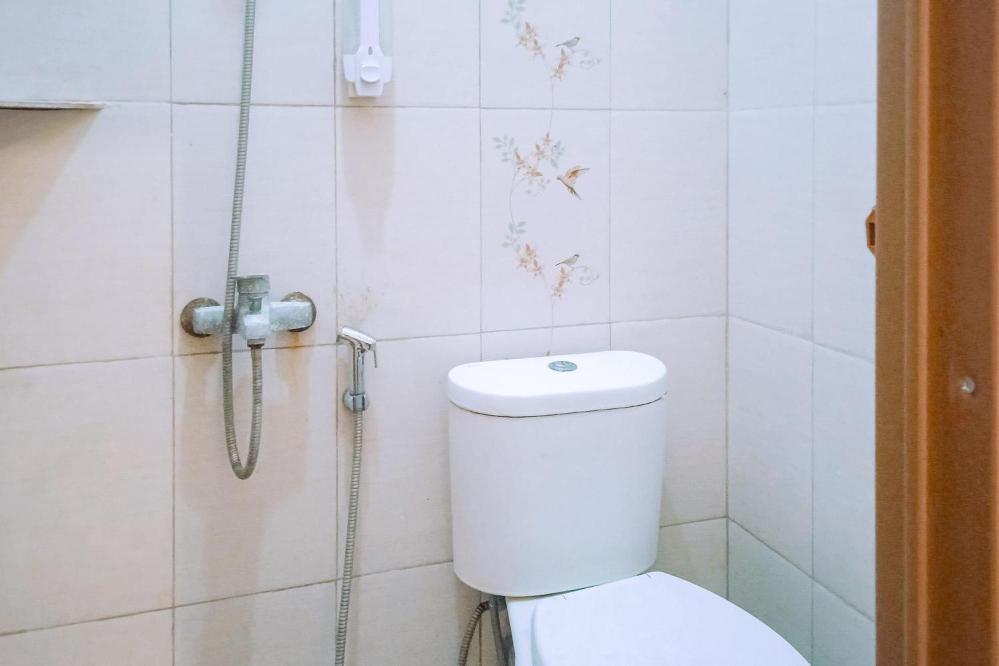 Jj House Mitra Reddoorz 2*