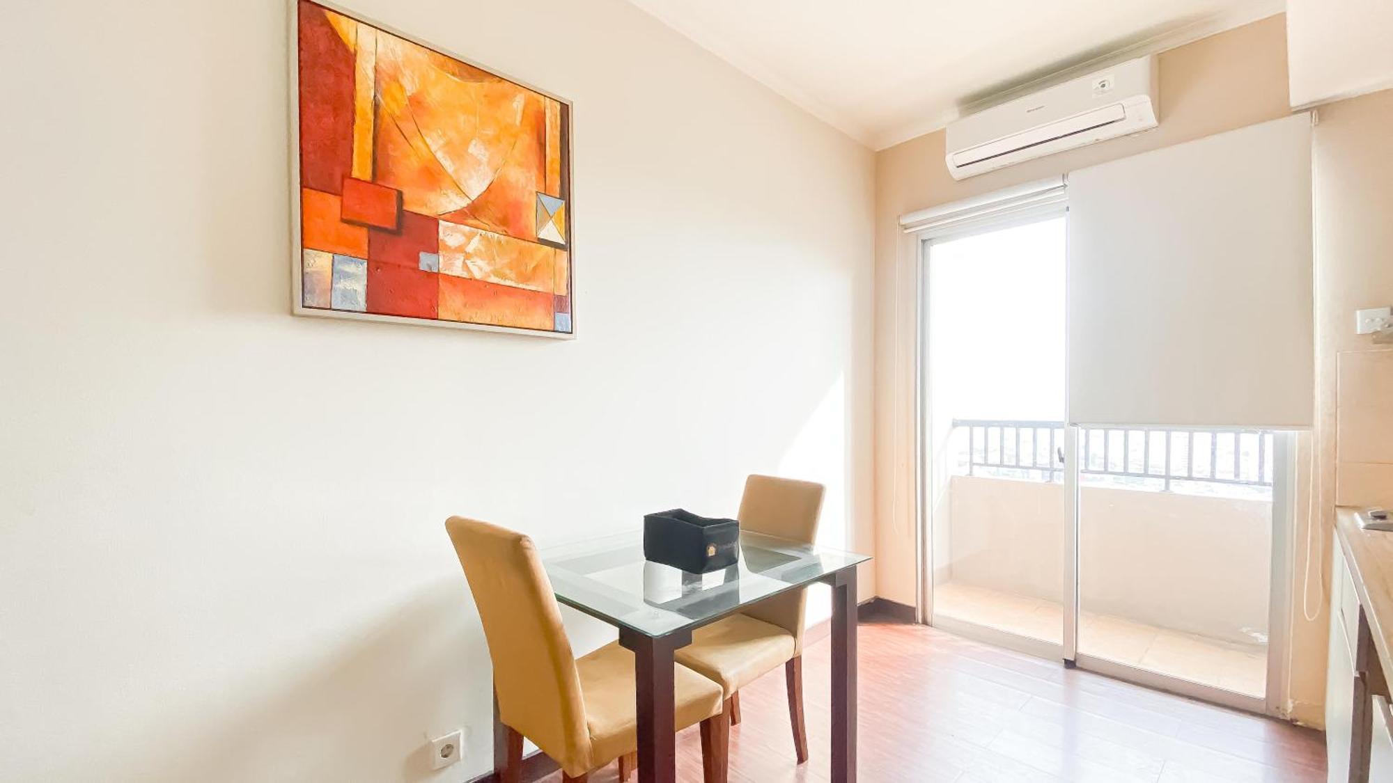 Apartment 1br Queen Bed At Marina Ancol Near Dufan By Travelio