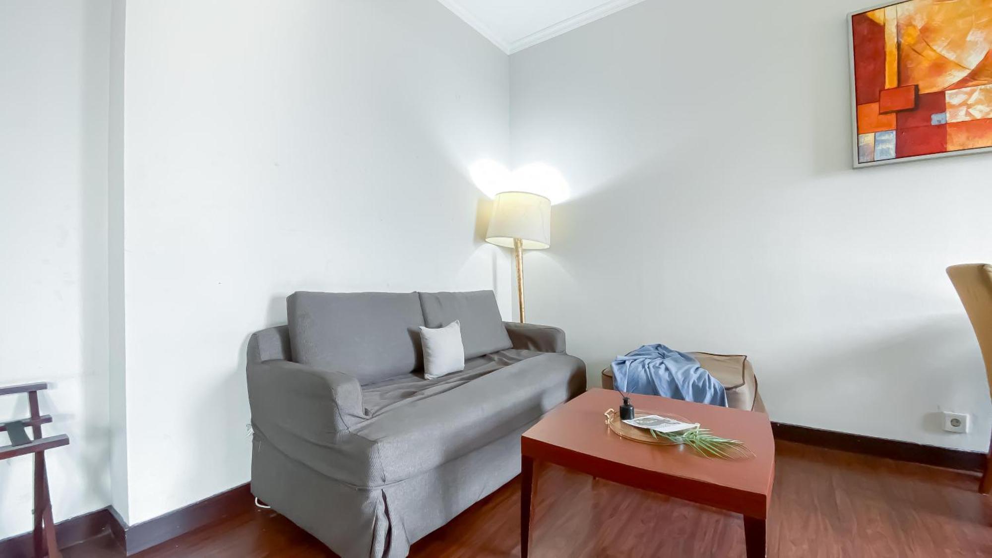 Apartment 1br Queen Bed At Marina Ancol Near Dufan By Travelio