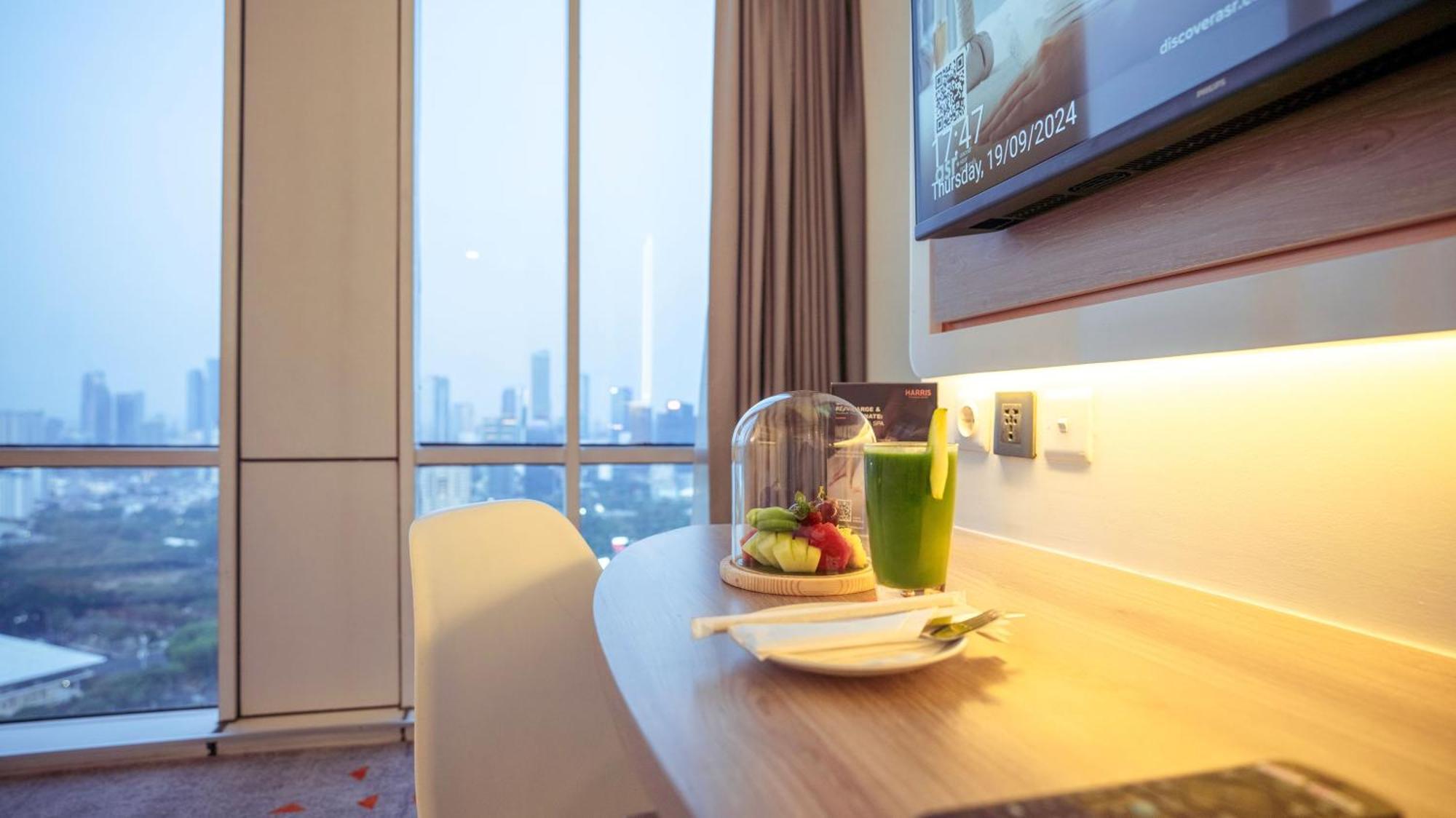 Harris Fx Sudirman Hotel 4*