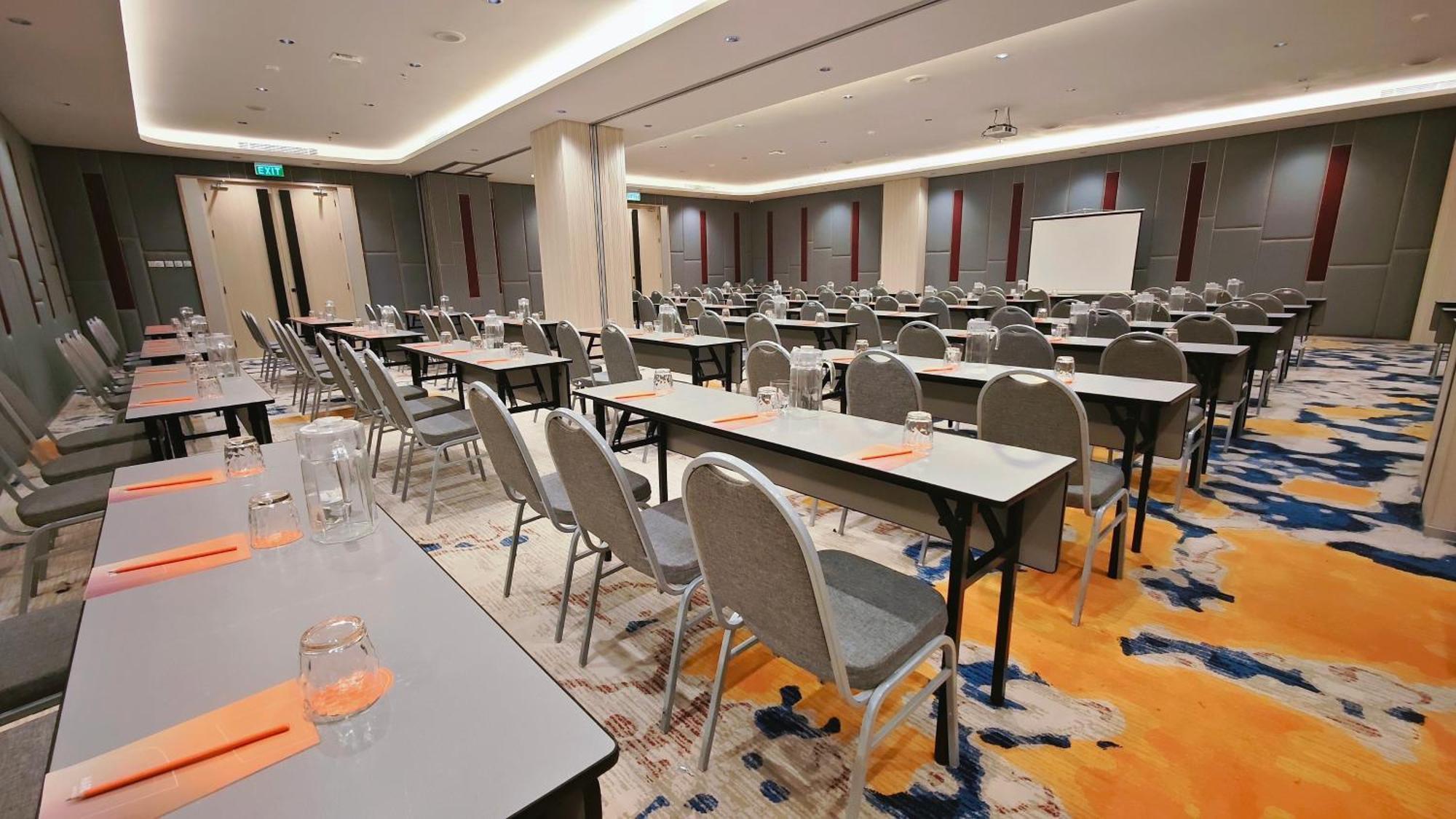 Harris Fx Sudirman Hotel 4*