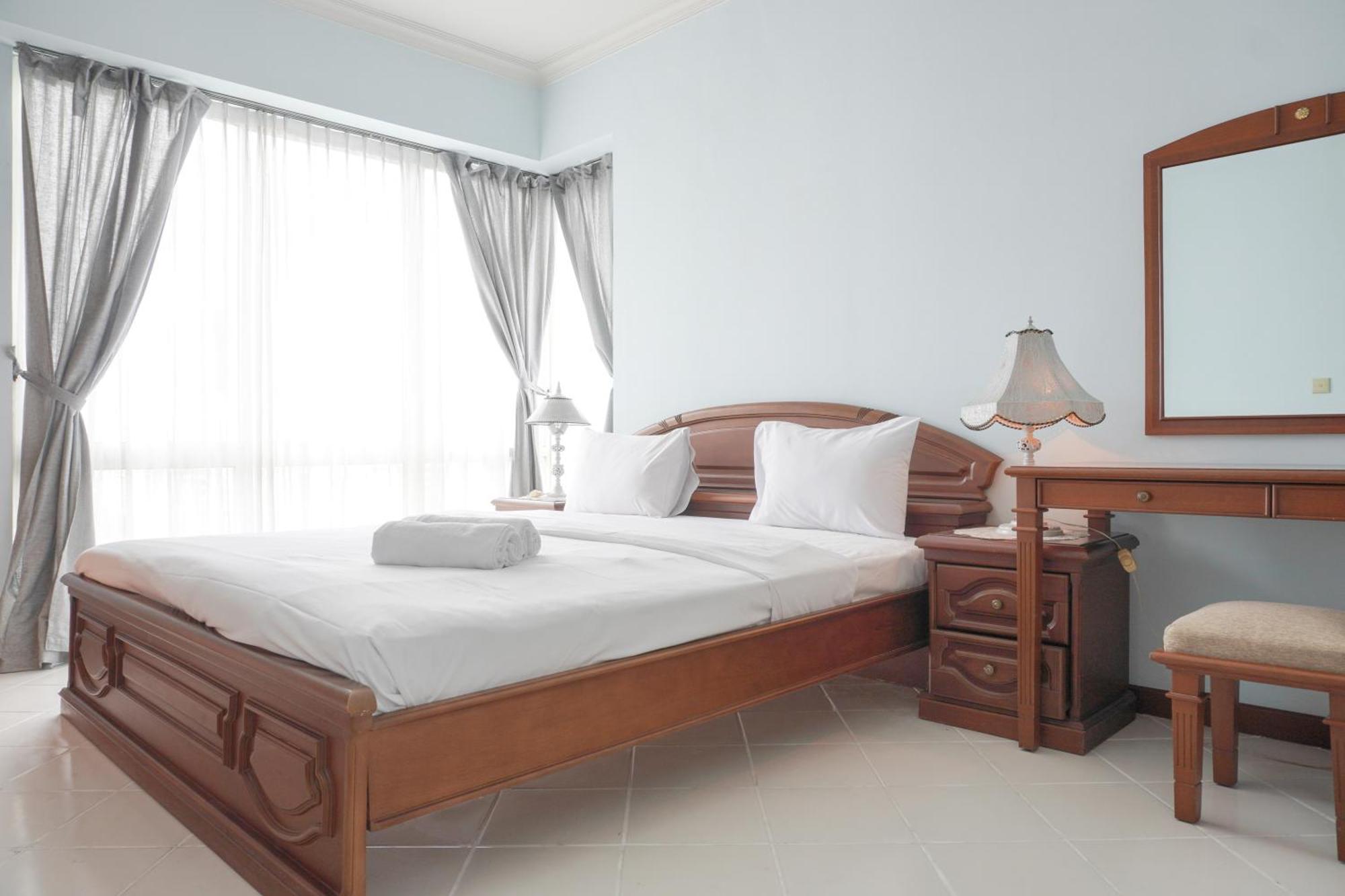 Elegant And Homey 2br At Puri Casablanca By Travelio Apartment