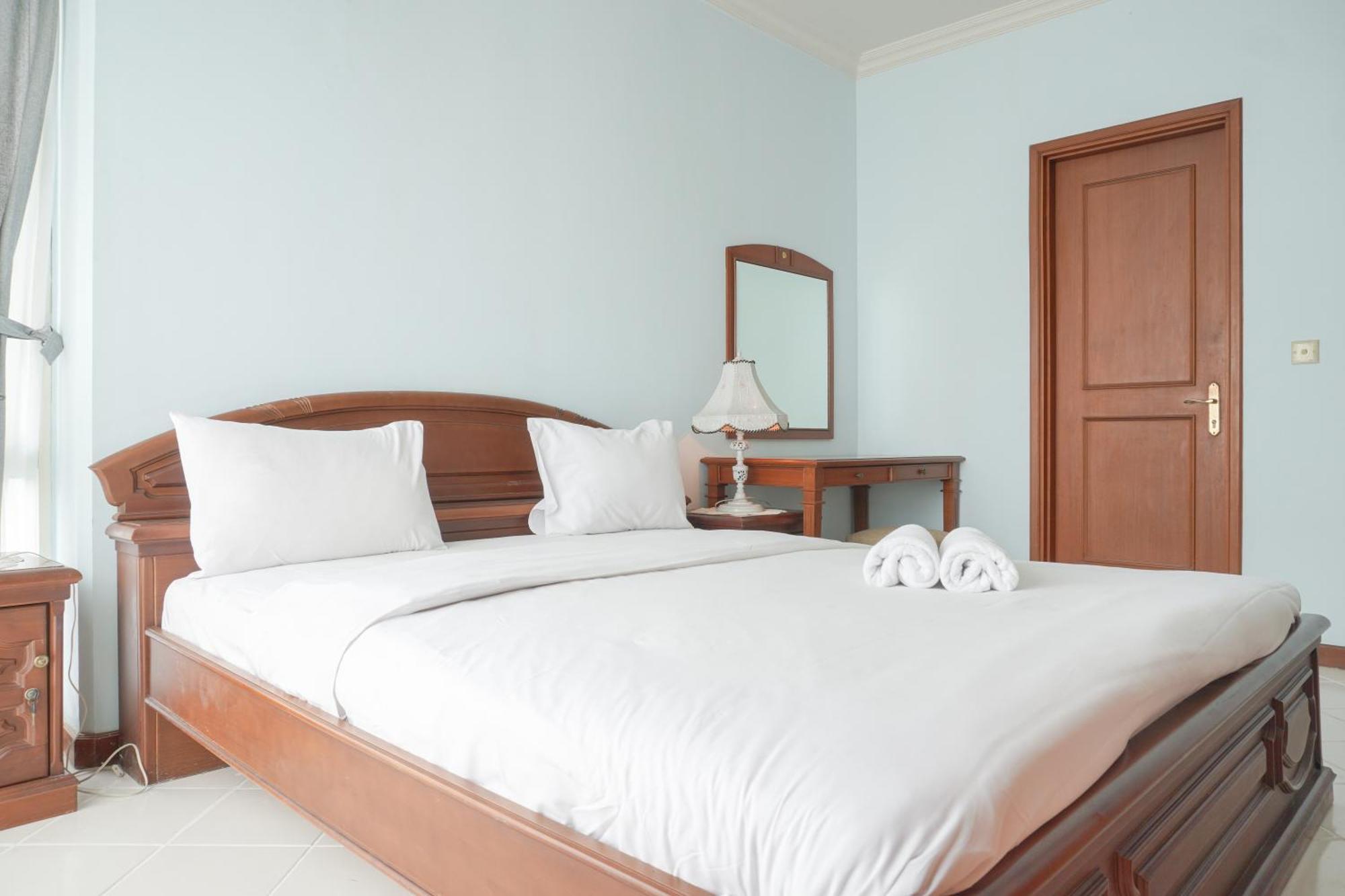 Elegant And Homey 2br At Puri Casablanca By Travelio