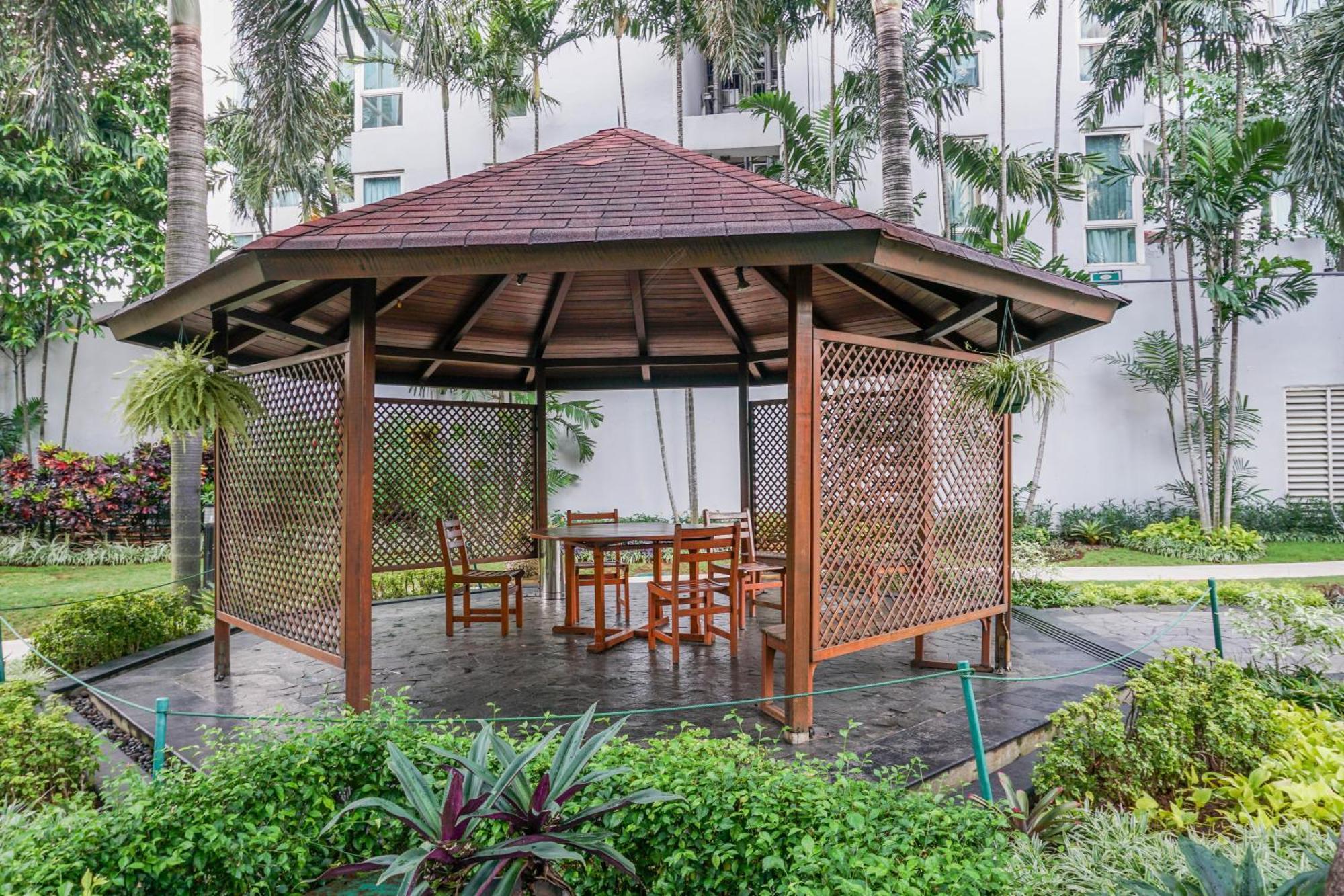 Elegant And Homey 2br At Puri Casablanca By Travelio Apartment Jakarta