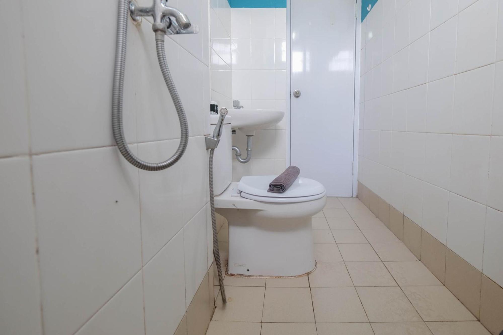 Great Location And Comfort 3br At Bassura By Travelio Apartment *