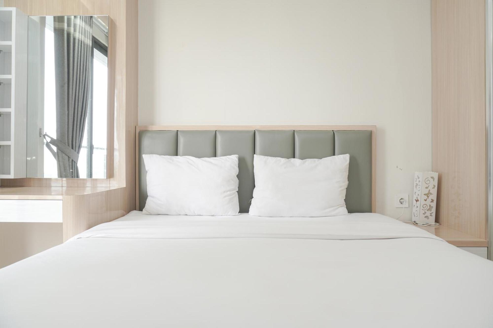 Elegant And Comfy 3br Daan Mogot By Travelio Apartment Jakarta