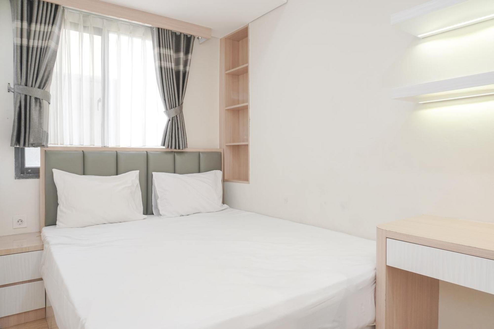 Elegant And Comfy 3br Daan Mogot By Travelio * Jakarta