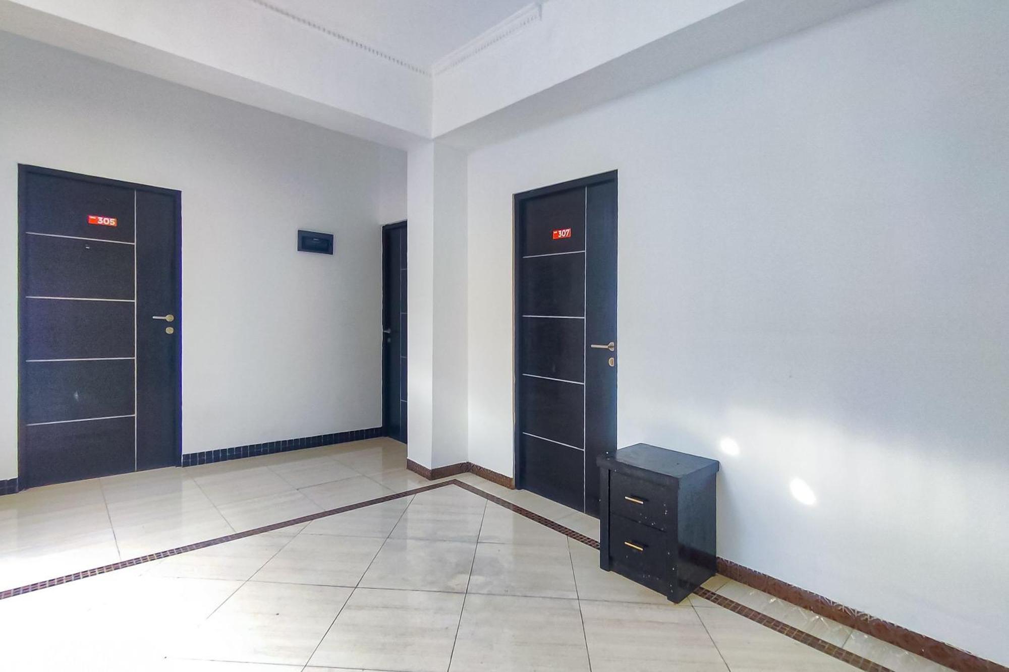 Hotel Jo Redpartner Jakarta
