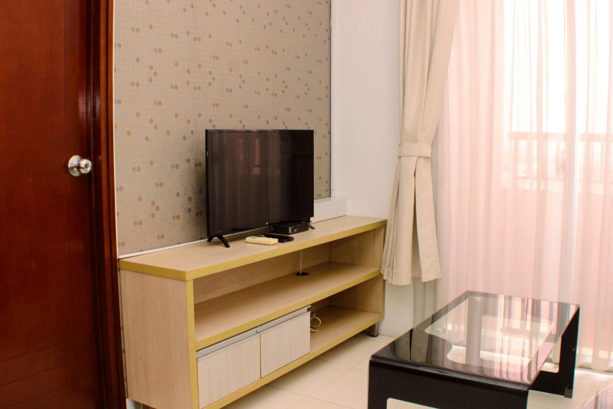 Apartment Elegant And Comfy 1br At Marina Ancol By Travelio
