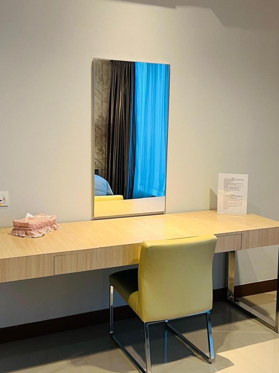 1 Bedroom Executive At The H Tower Kuningan By Lorenso