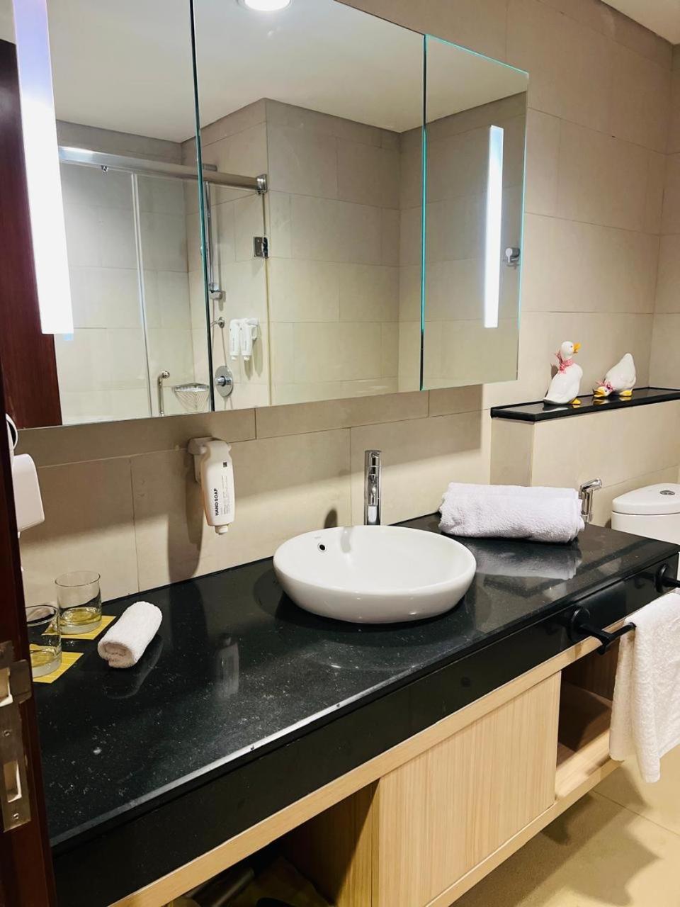 1 Bedroom Executive At The H Tower Kuningan By Lorenso Jakarta