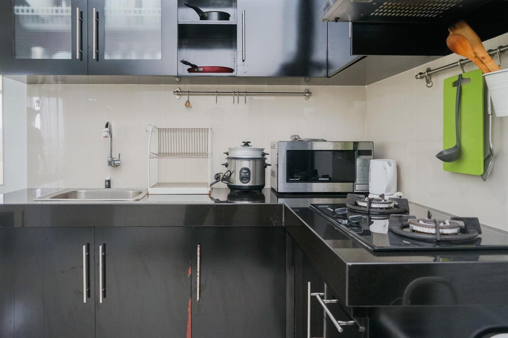 Apartment Strategic And Homey 2br At Puri Garden Near Mall By Travelio *